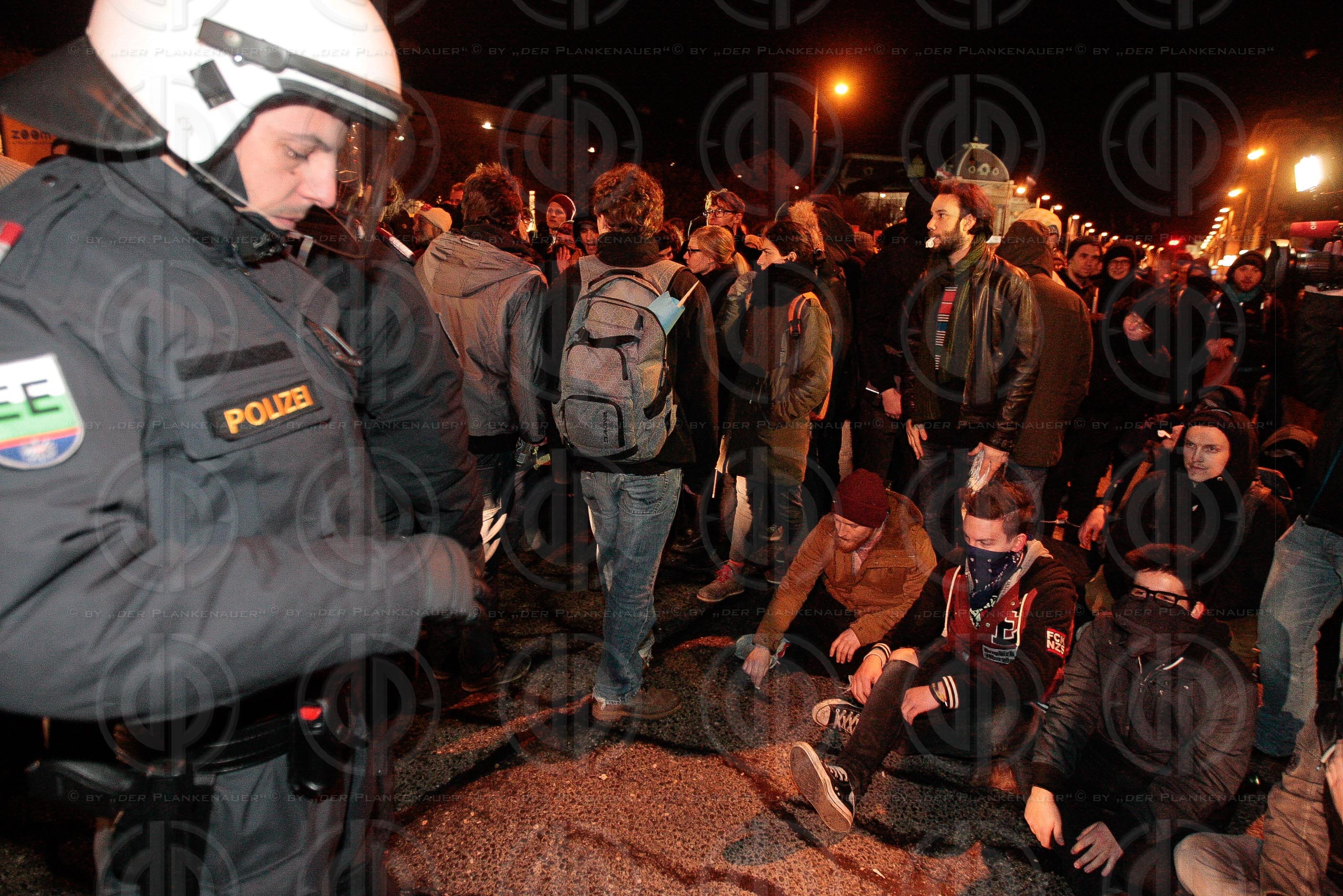 Demos rund um den Akademikerball 2016