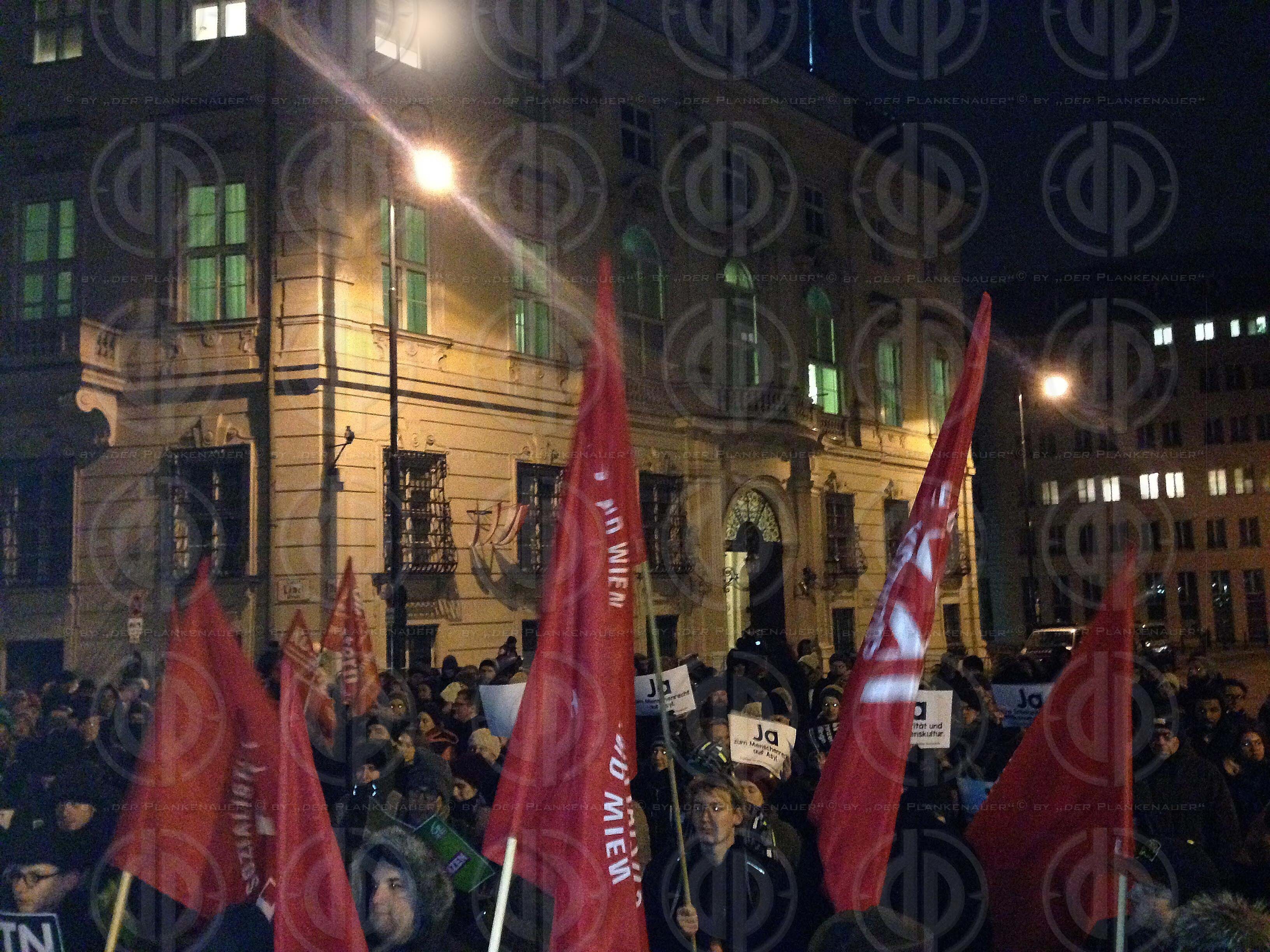 Demo in Wien gegen Fluechtlingskonferenz