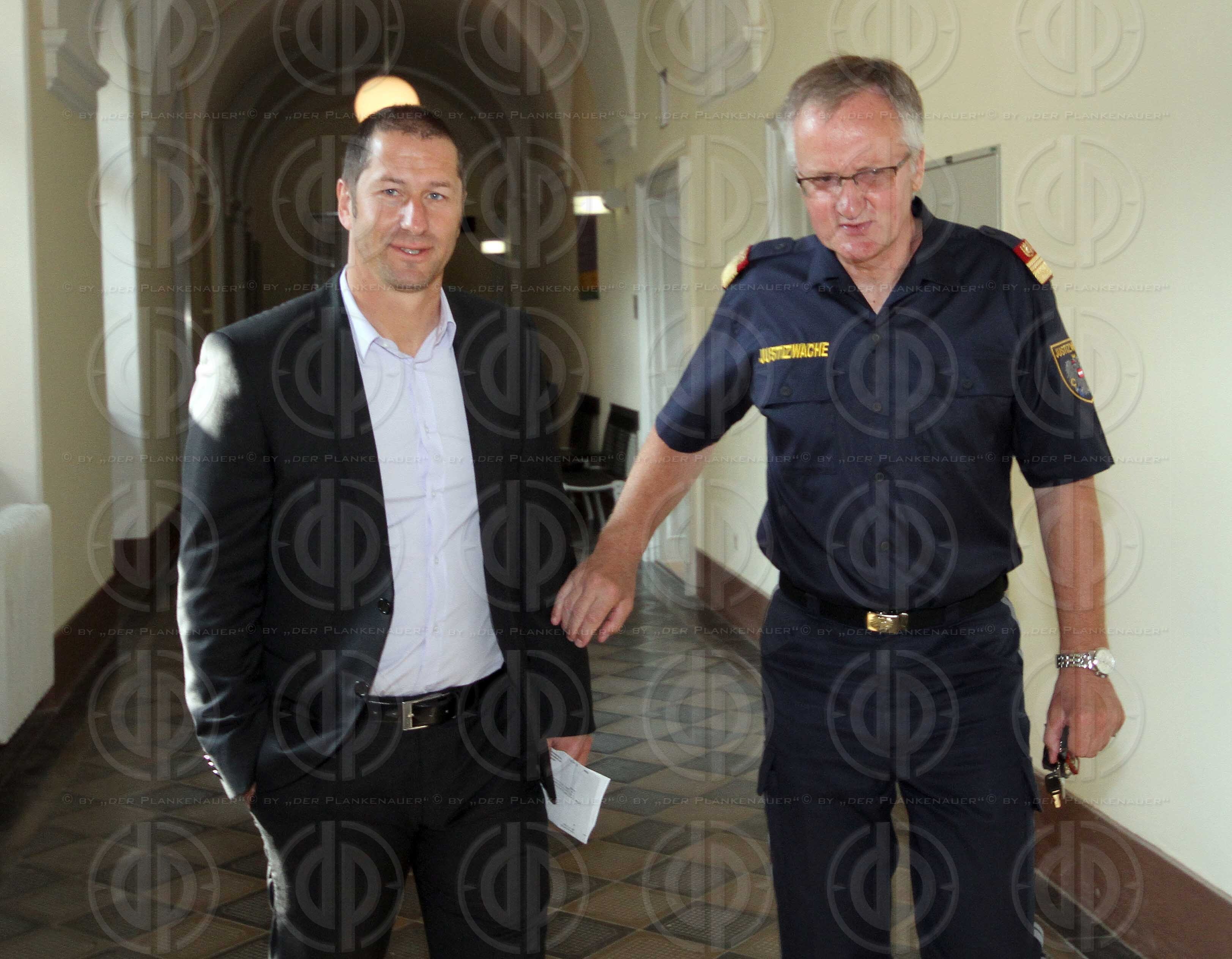 Strafverfahren gegen Hannes KARTNIG u.a.