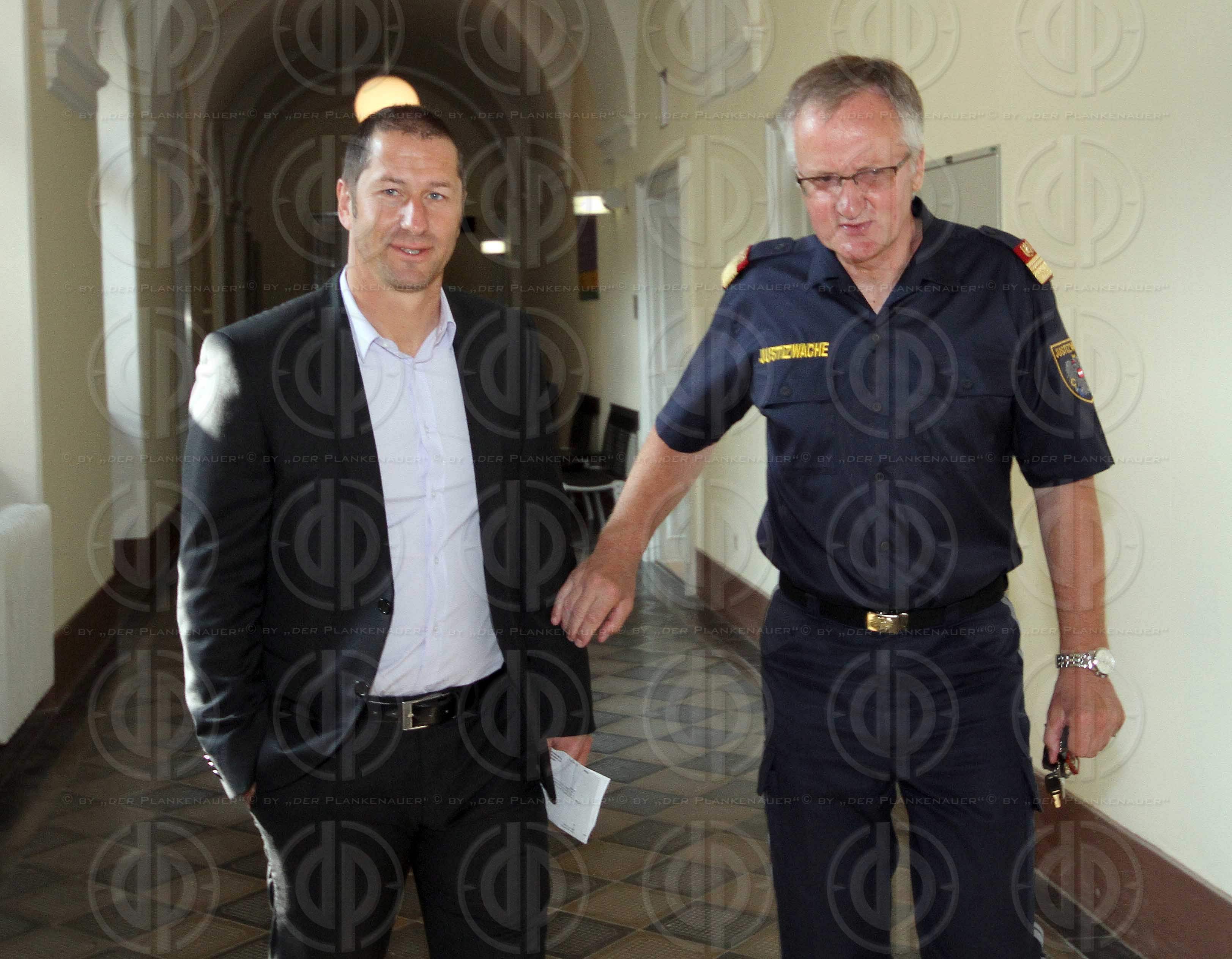 Strafverfahren gegen Hannes KARTNIG u.a.