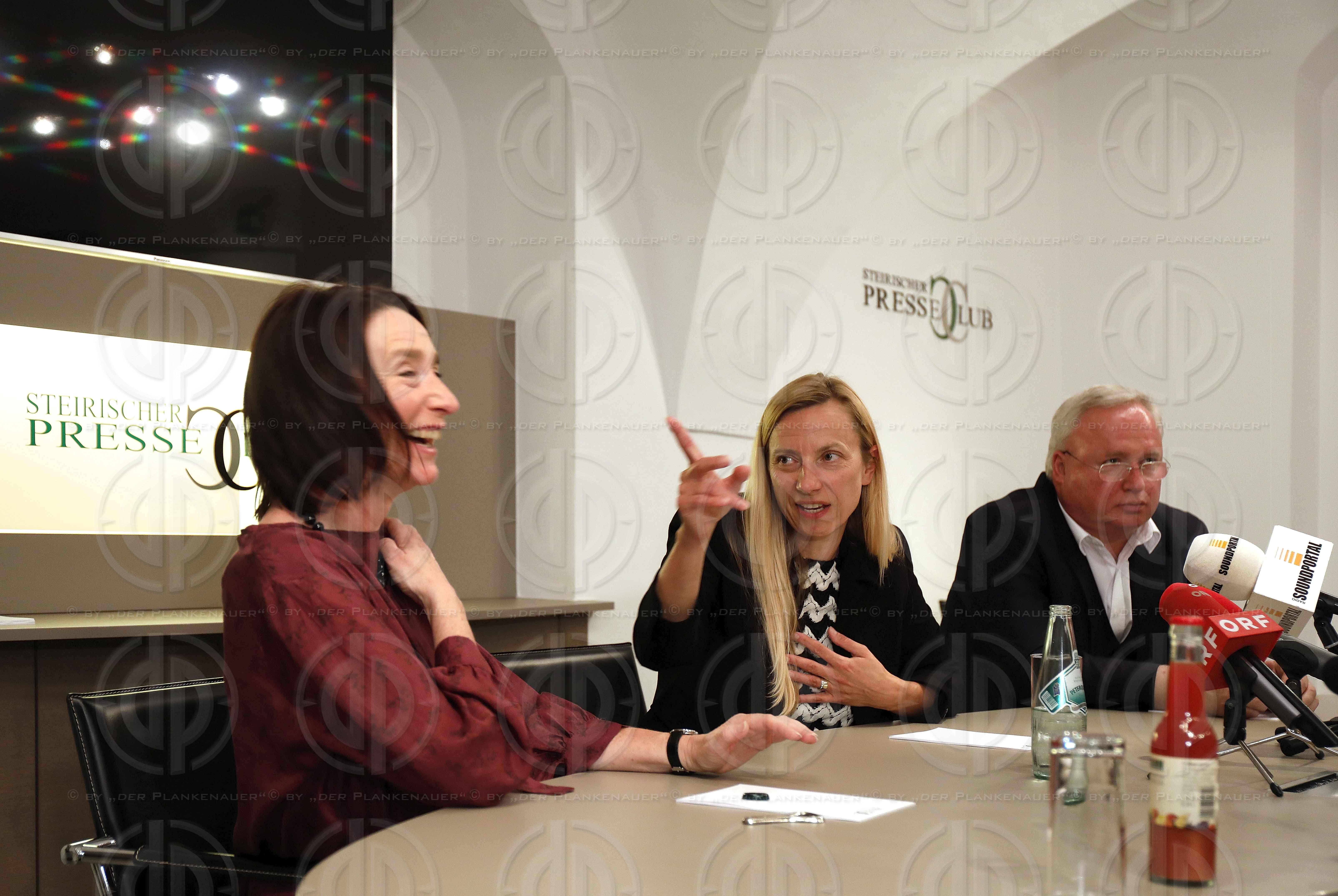 BMin. Juliane BOGNER-STRAUSS im steir. Presseclub