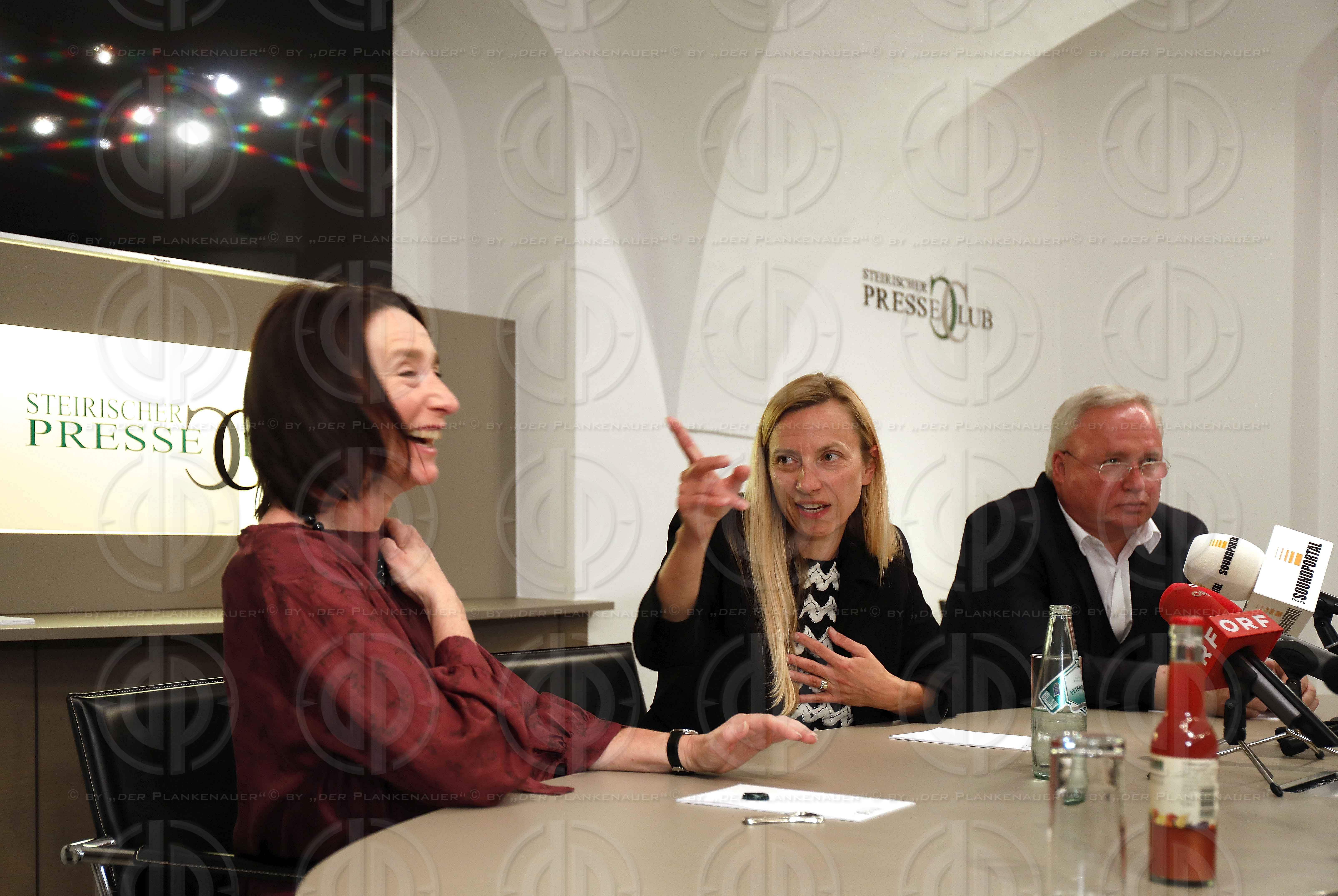 BMin. Juliane BOGNER-STRAUSS im steir. Presseclub