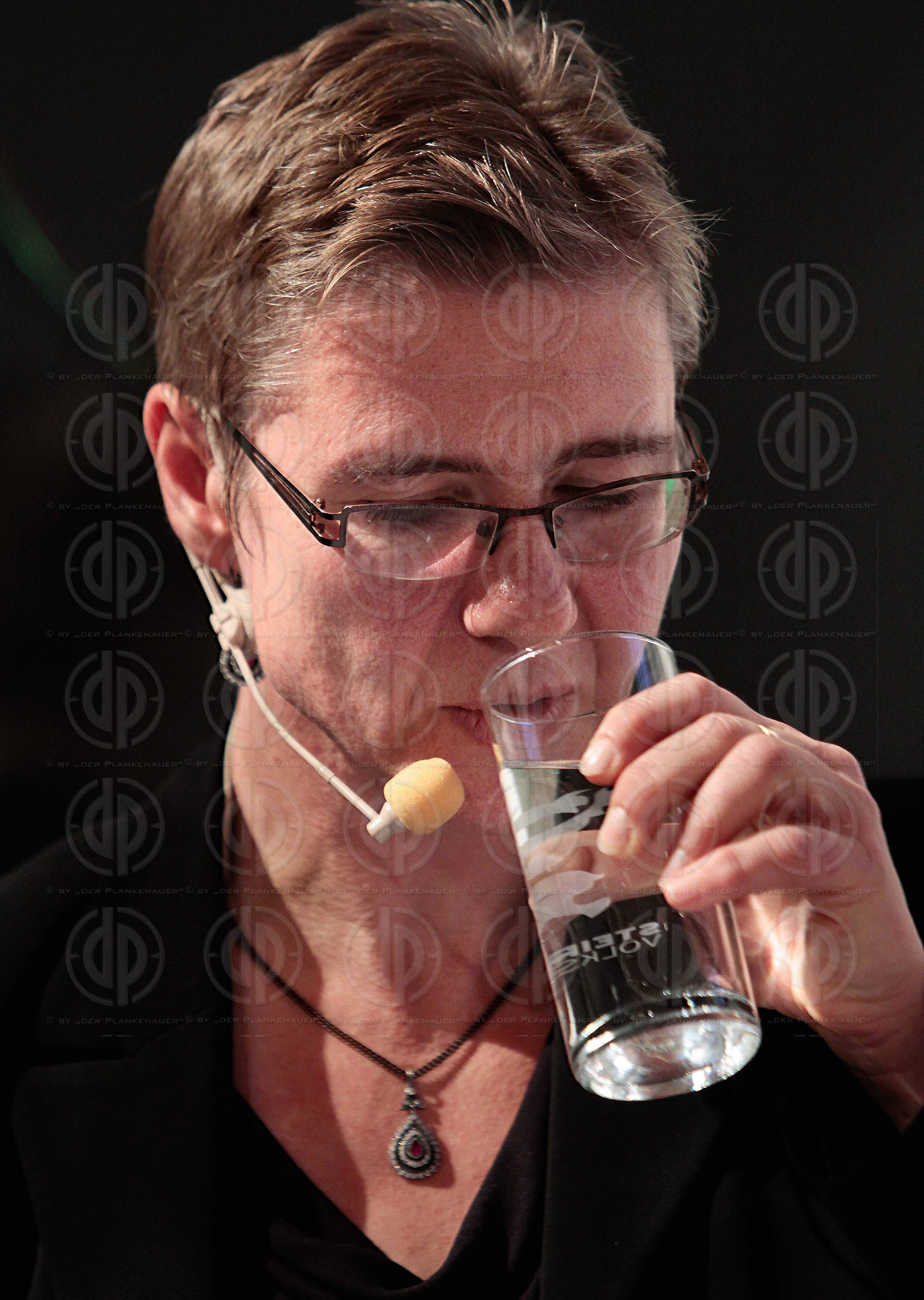 DiensTalk - Zwischen Reformfreude und Sparzwaengen