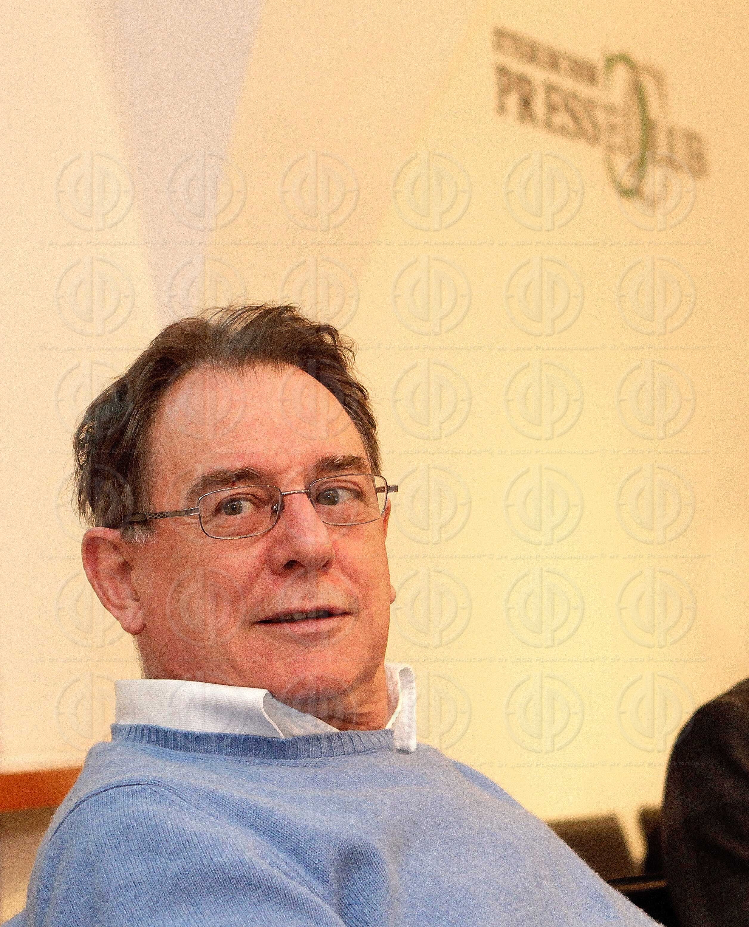 Diskussion mit Sprachforscher Rudolf MUHR