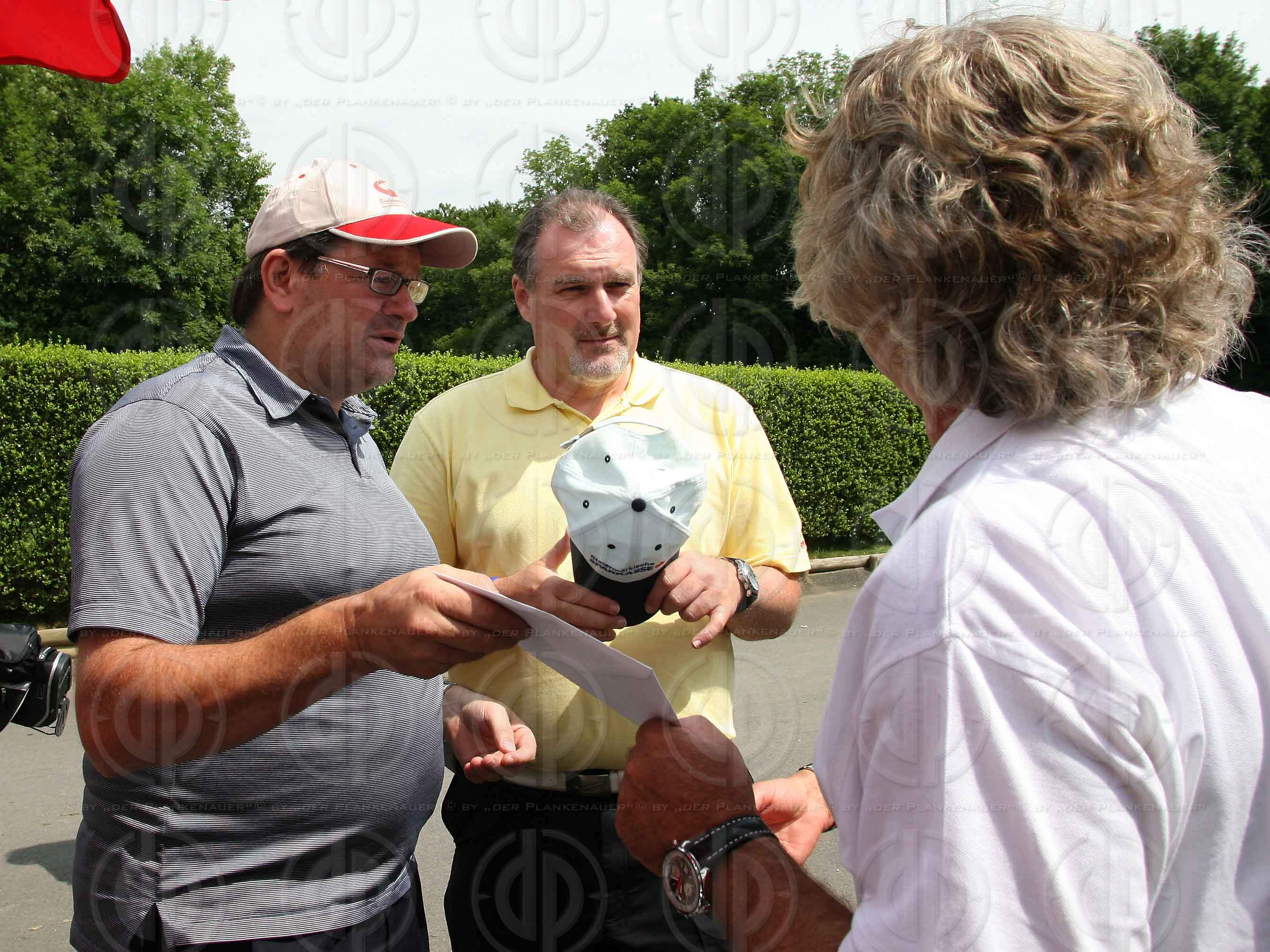 Das Institut-Charity Golf Einladungsturnier-Registrierung