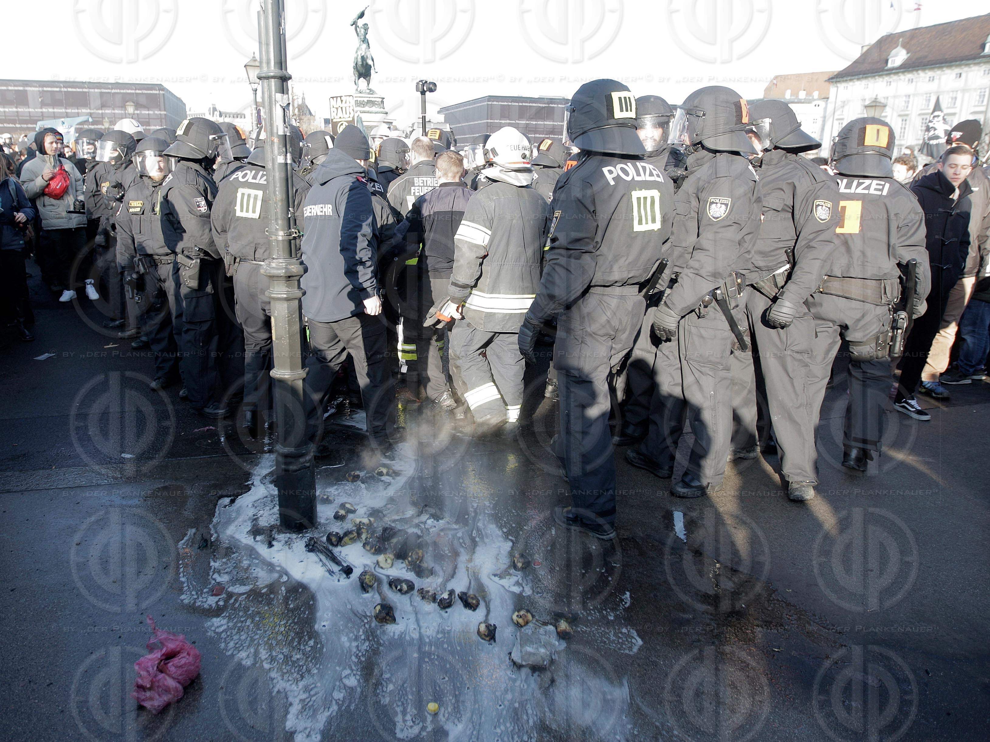 Demos gegen neue Regierung