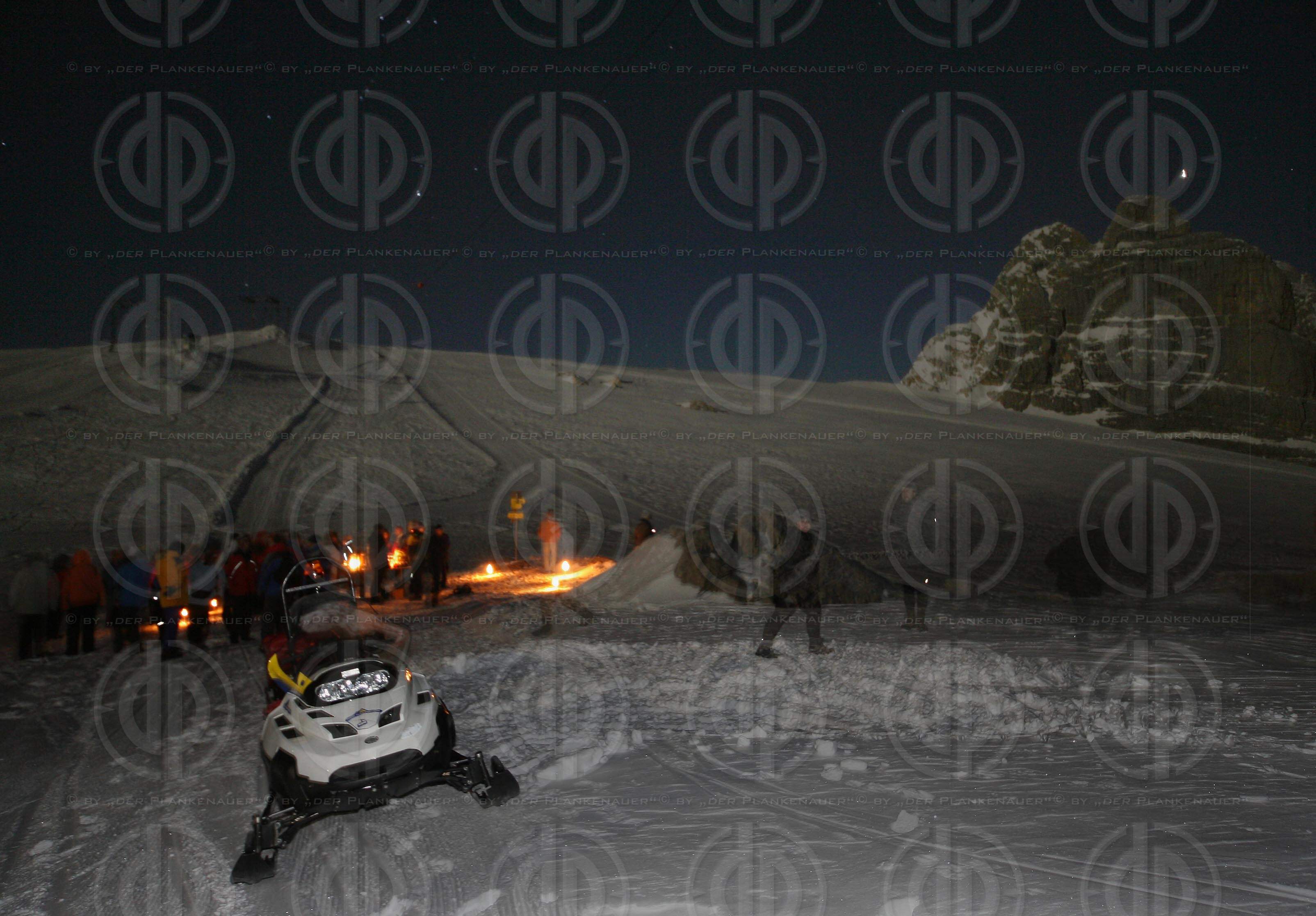 Mondscheinwandern am Dachsteingletscher