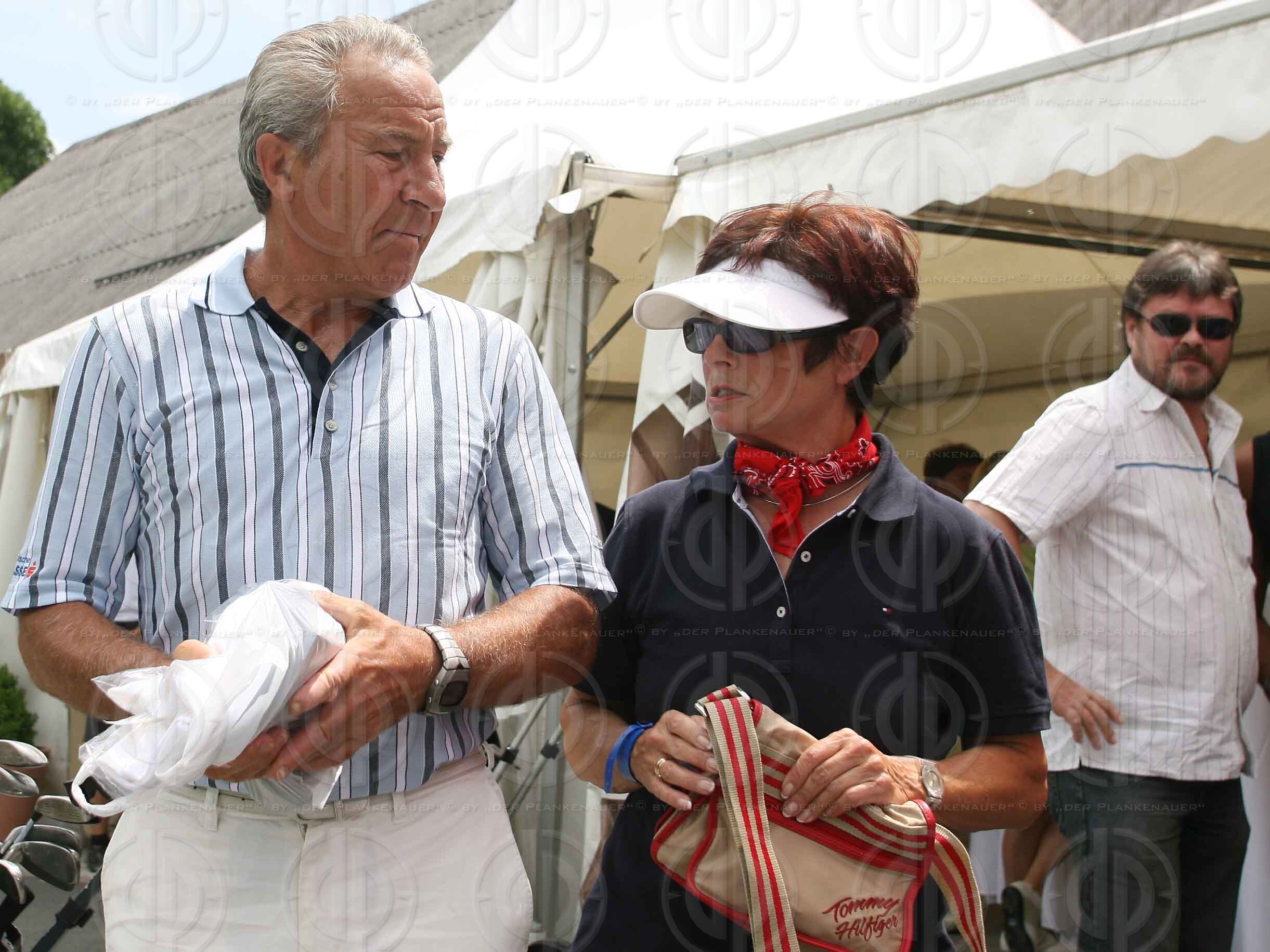 Das Institut-Charity Golf Einladungsturnier-Registrierung