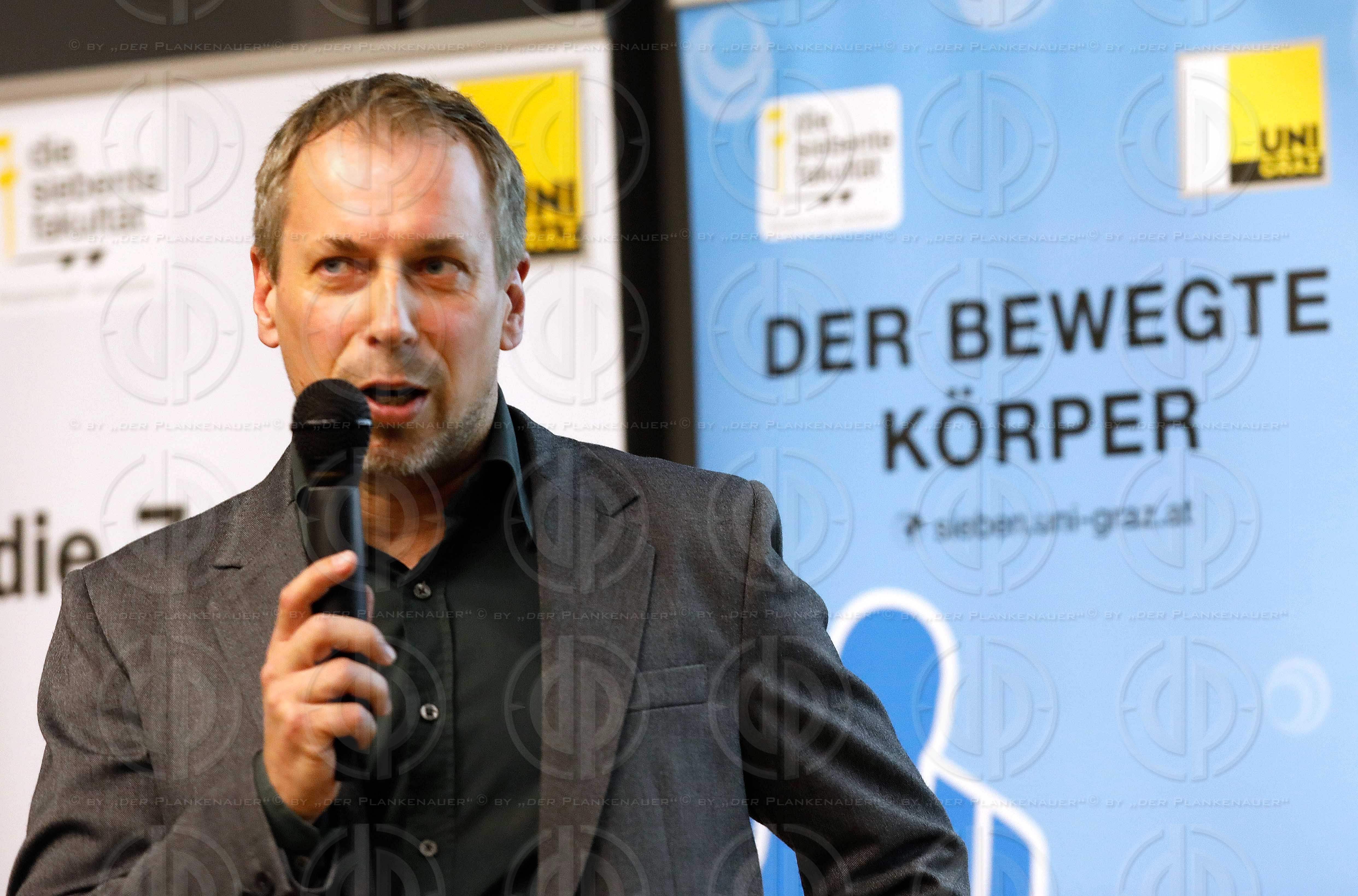 Bewegter Koerper - Das glaeserne Spiel - Matchanalyse im Fussbal