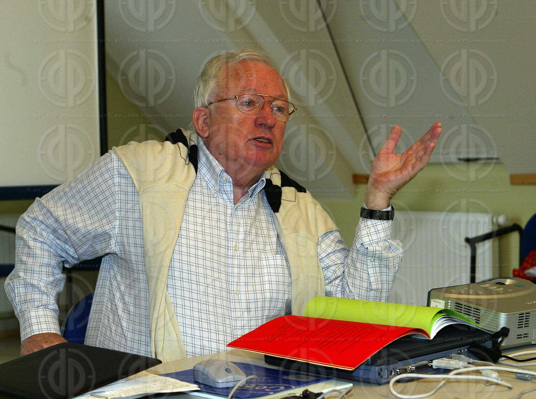 Dr. Walter OBERLECHNER