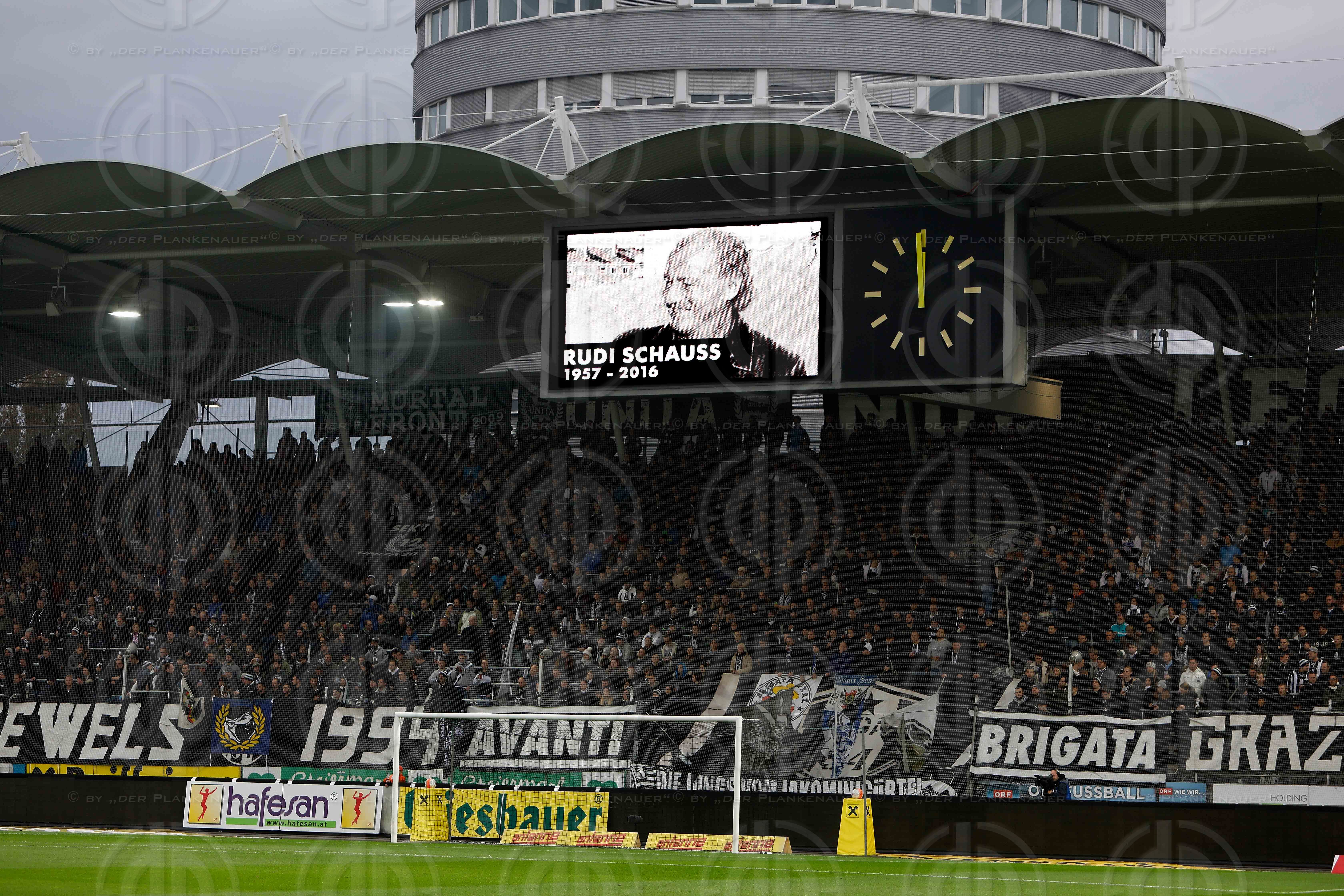 SK Sturm vs. SKN St. Poelten (1:2)