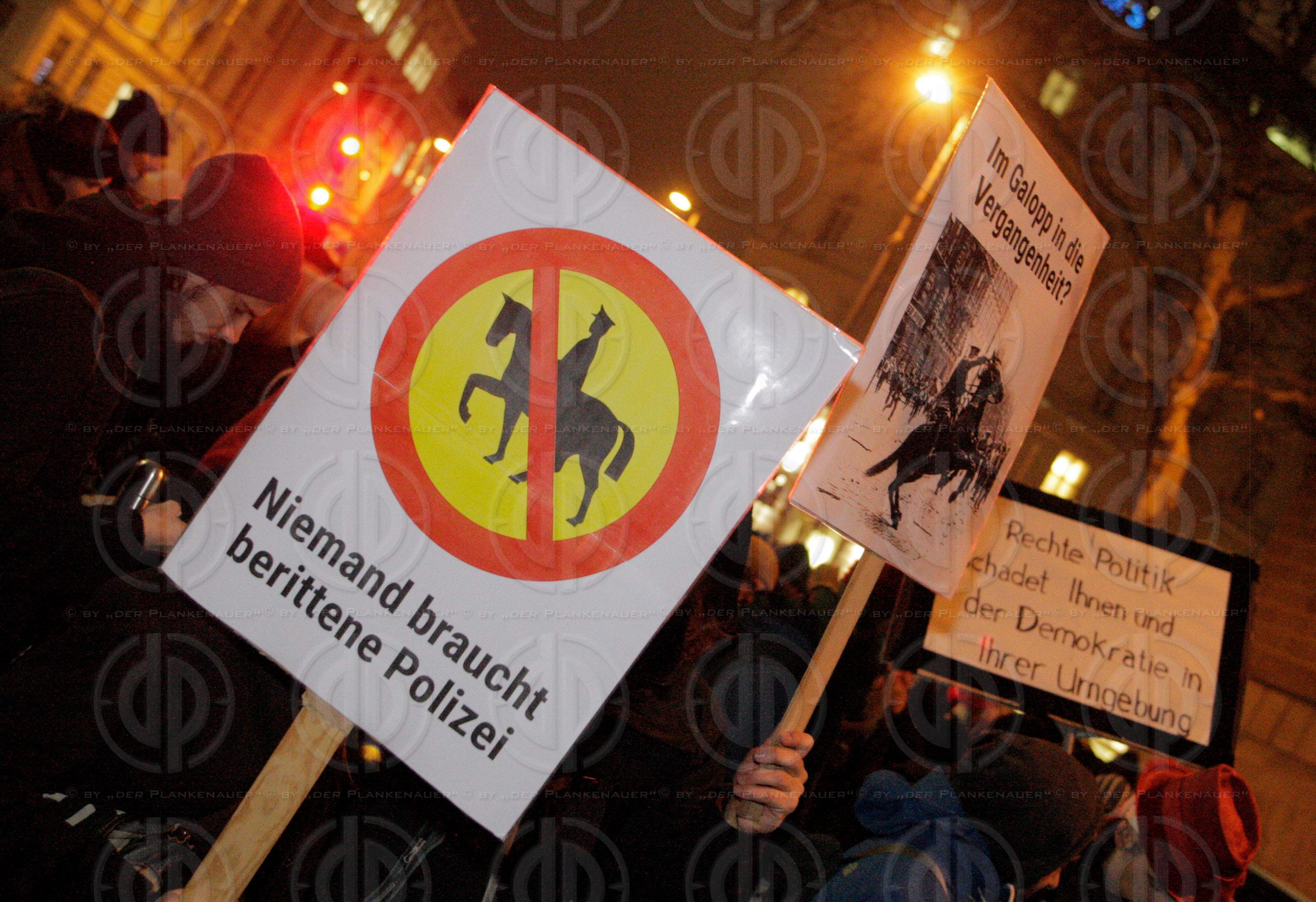 Demos gegen den Akadenikerball 2018