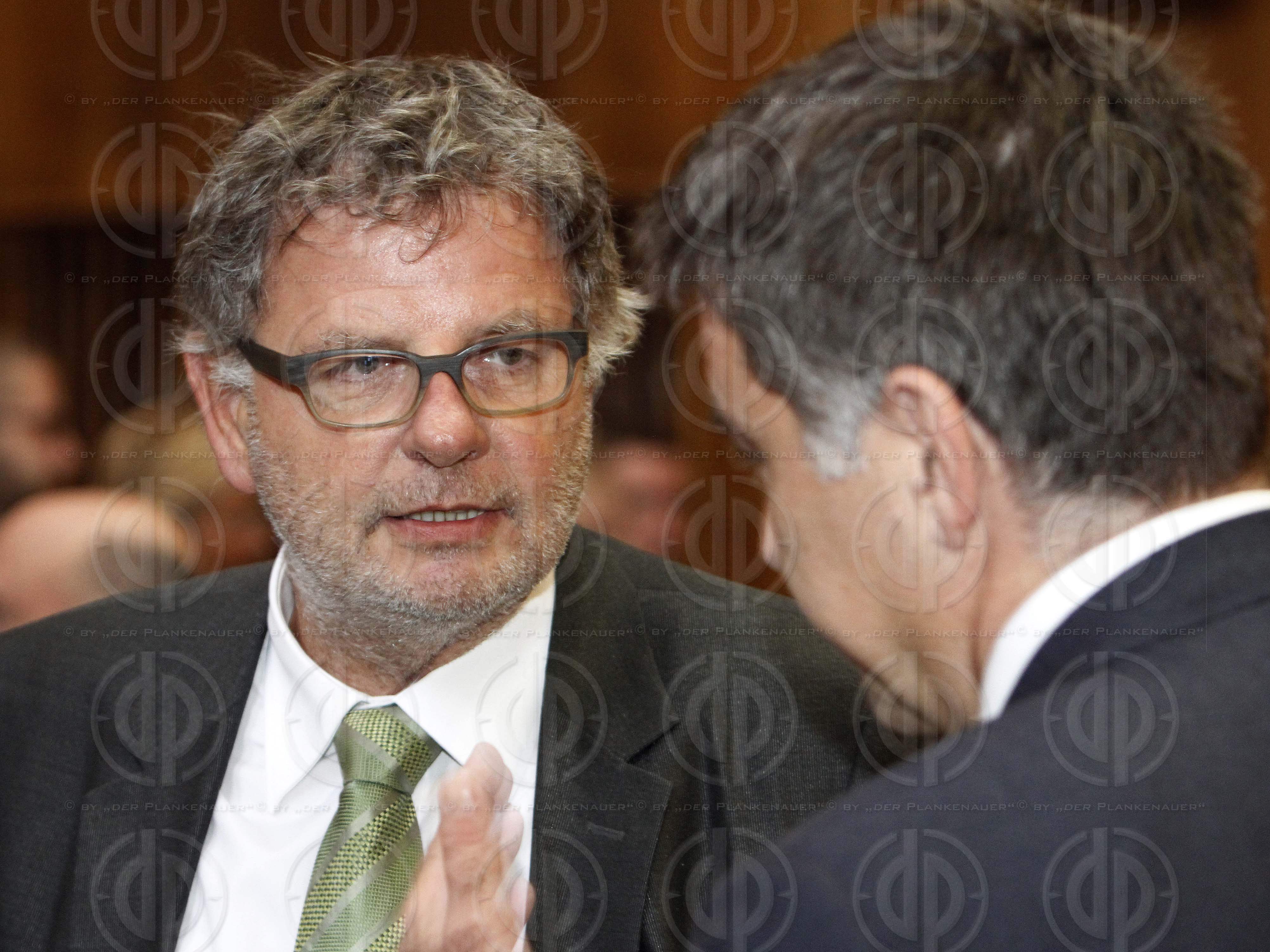 Strafverfahren gegen Hannes KARTNIG u.a.