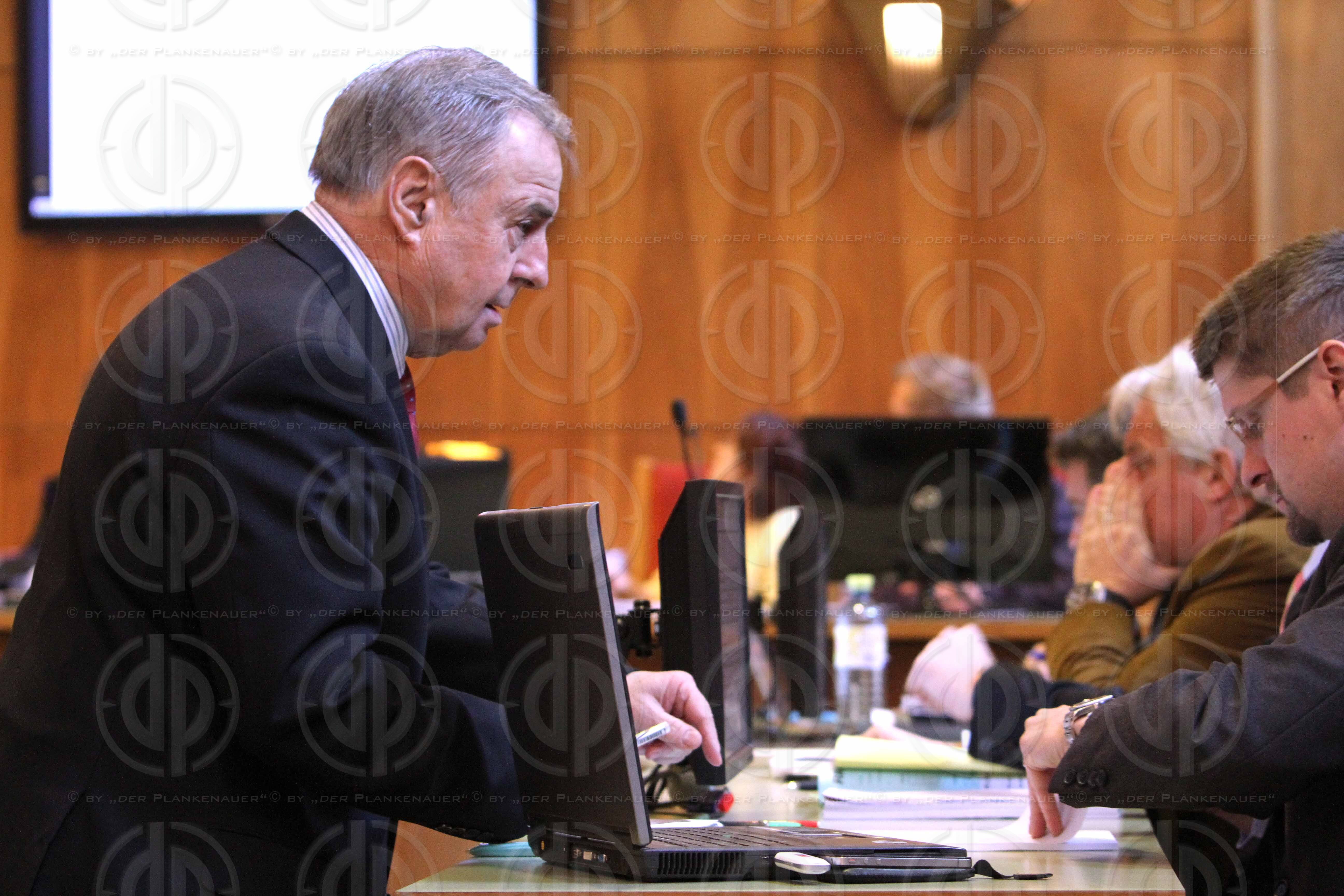 Strafverfahren gegen Hannes KARTNIG u.a.