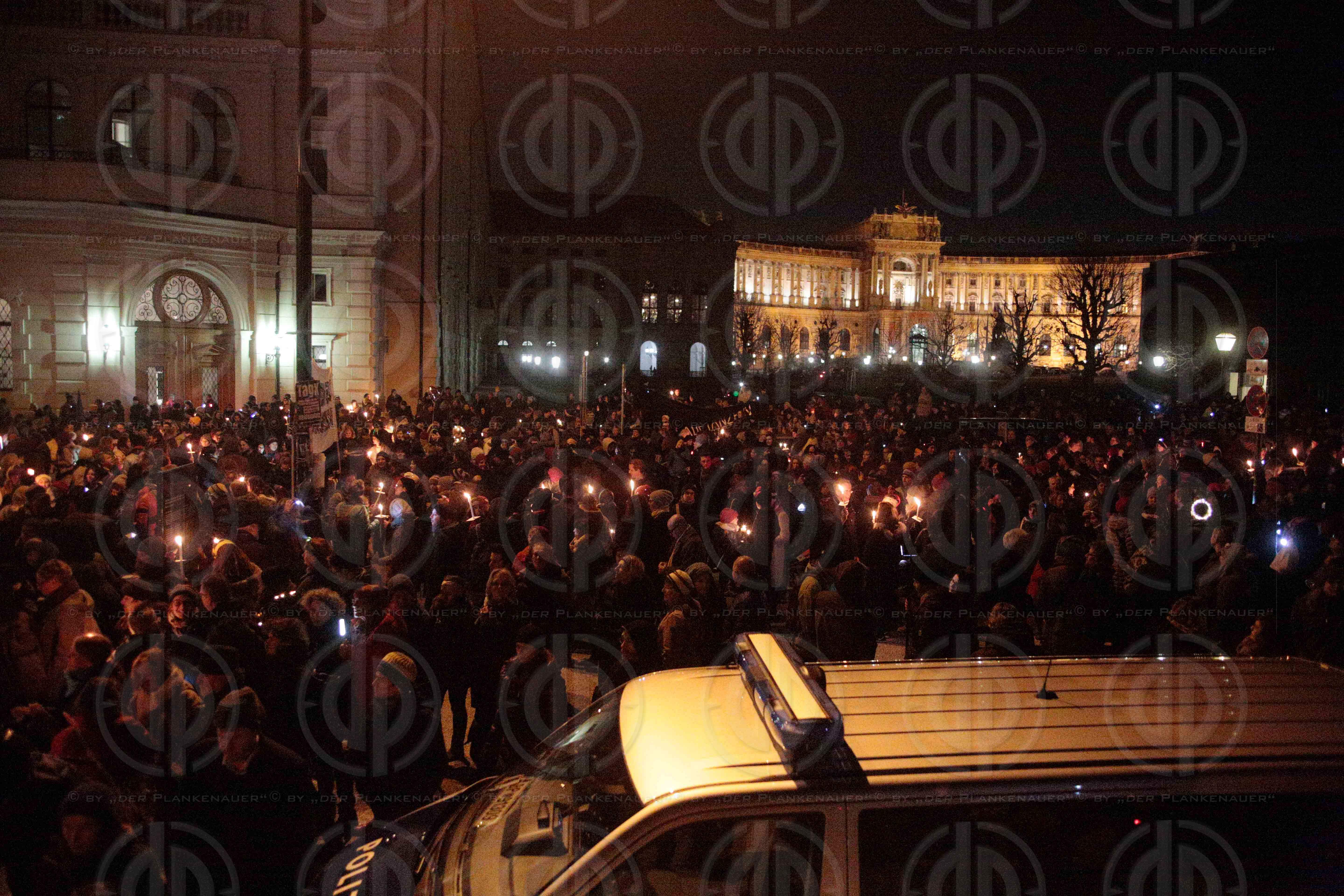 Lichterkette gegen FPOE in der Regierung