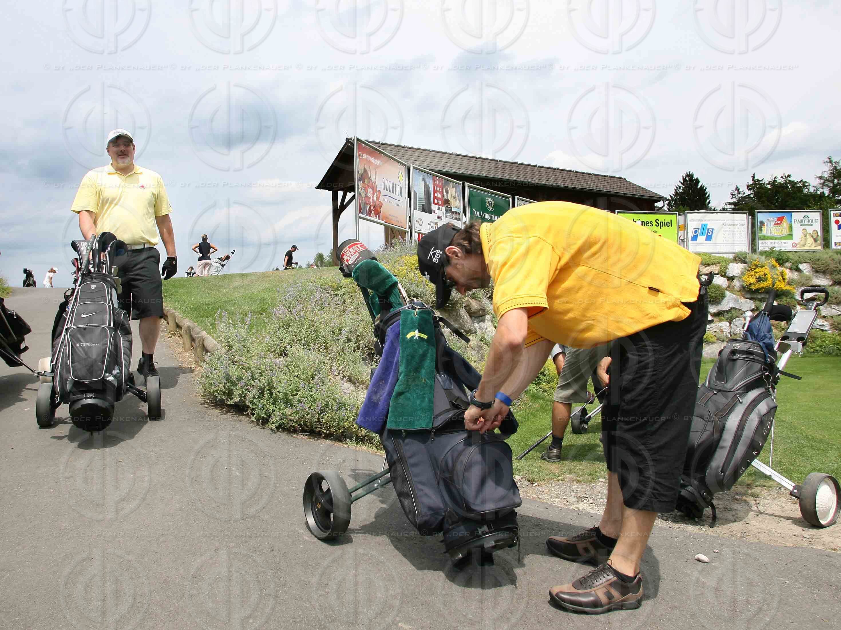 Das Institut-Charity Golf Einladungsturnier-Registrierung