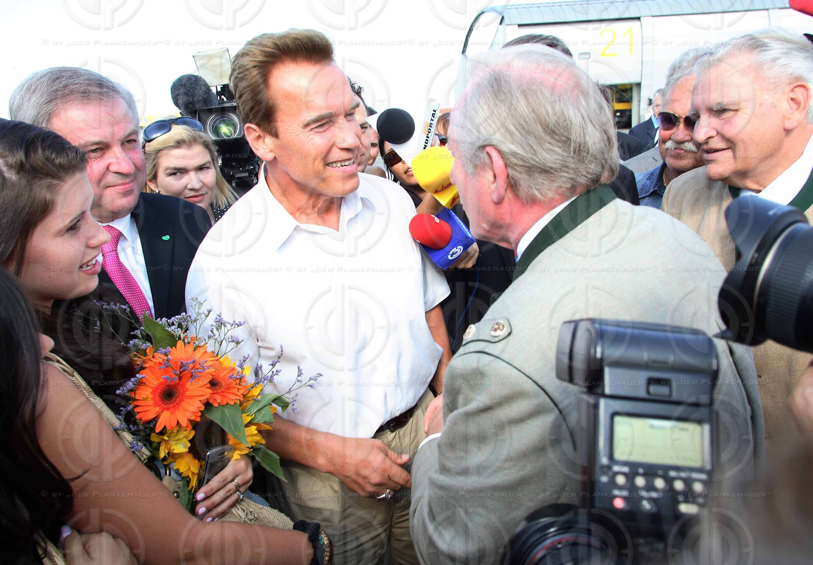 Arnold SCHWARZENEGGER