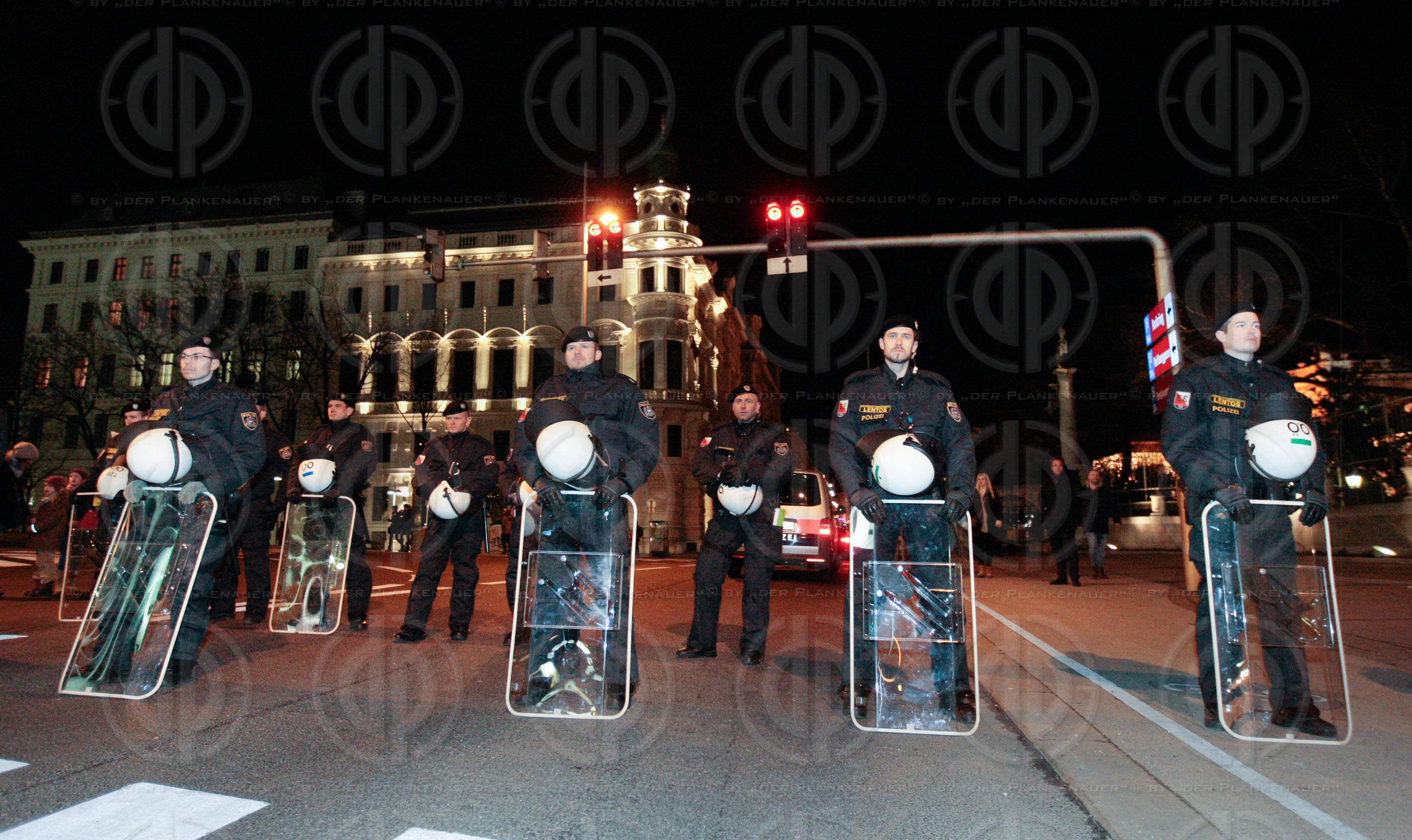 Demos rund um den Akademikerball 2016