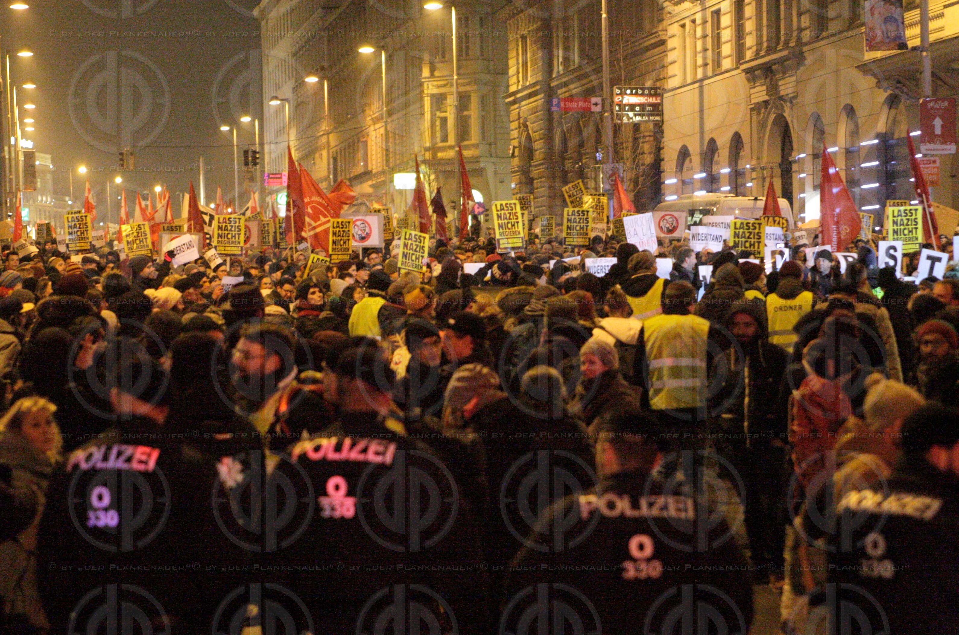 Demos gegen den Akadenikerball 2018