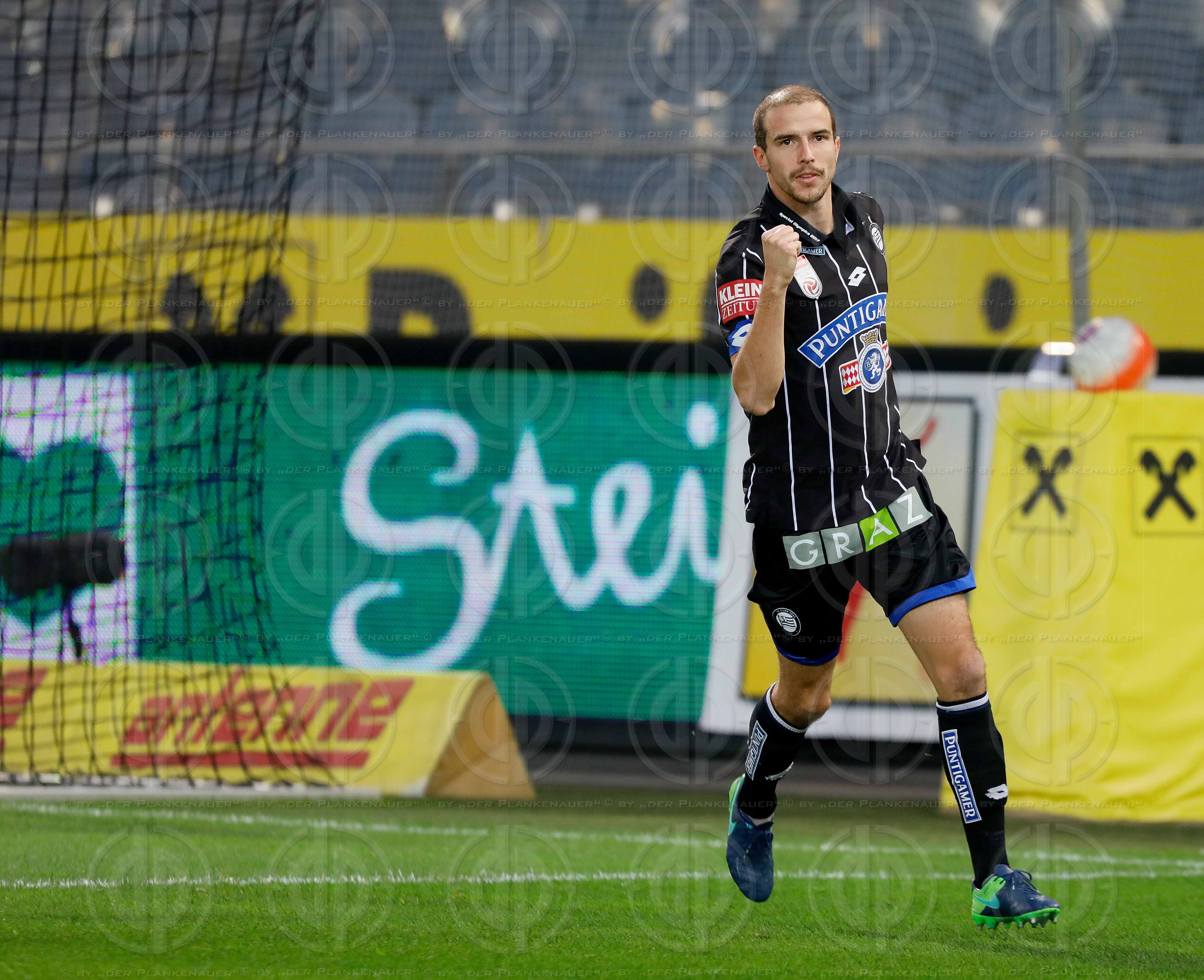 SK Sturm vs. SKN St. Poelten (1:2)