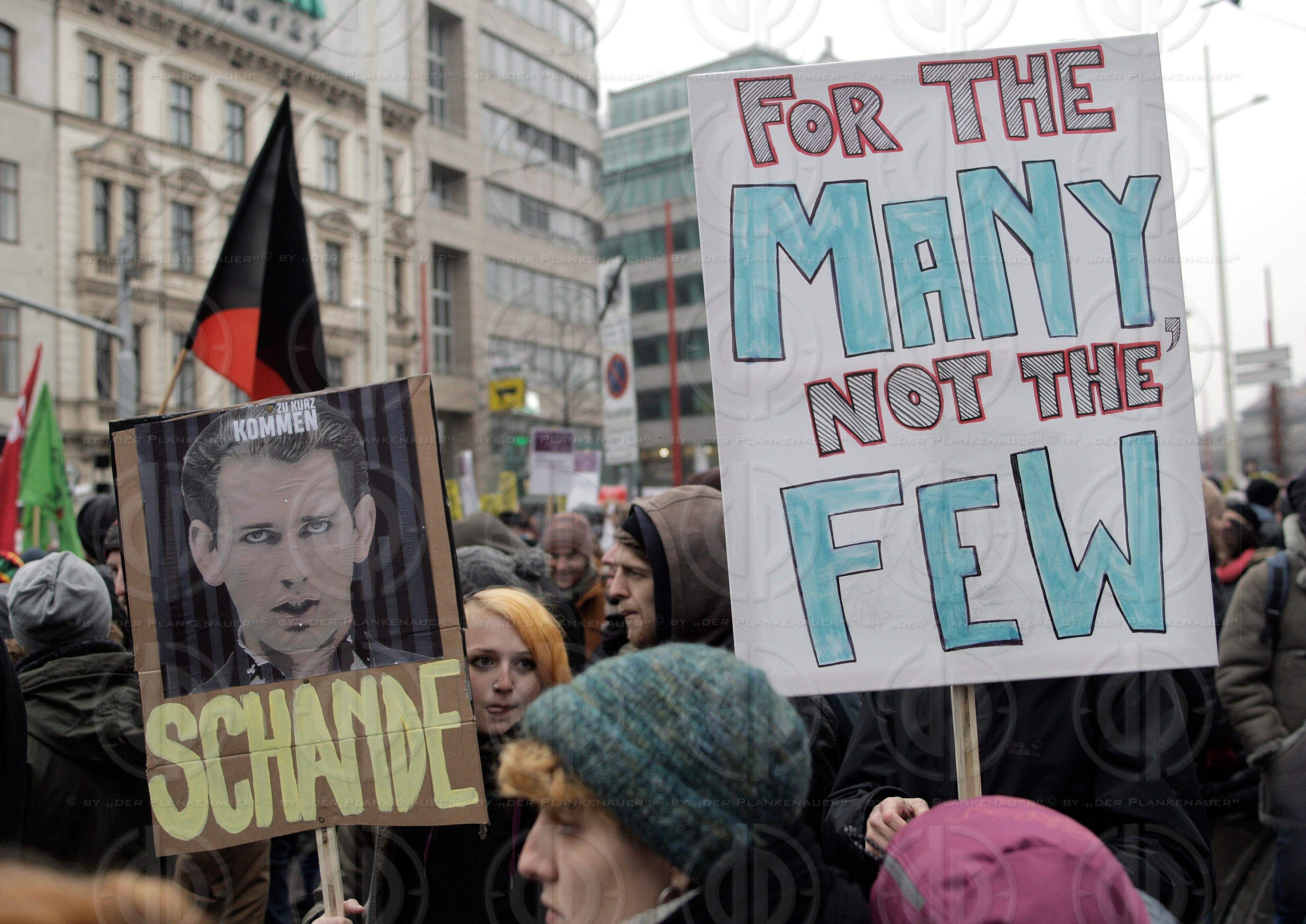 Grosskundgebung gegen tuerkisblaue Regierung