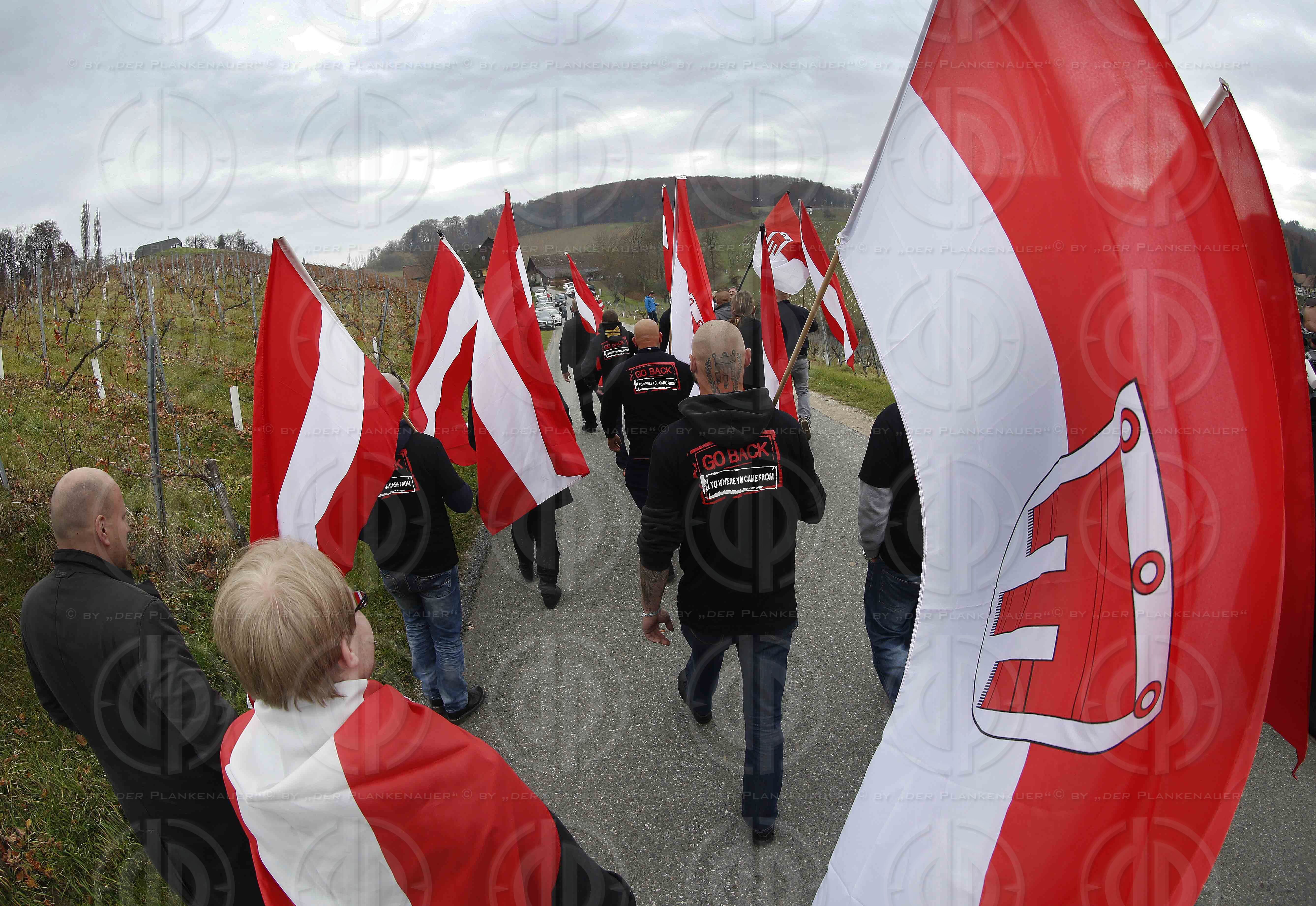 Antifa-Demo und Gegendemo in Spielfeld und Umgebung