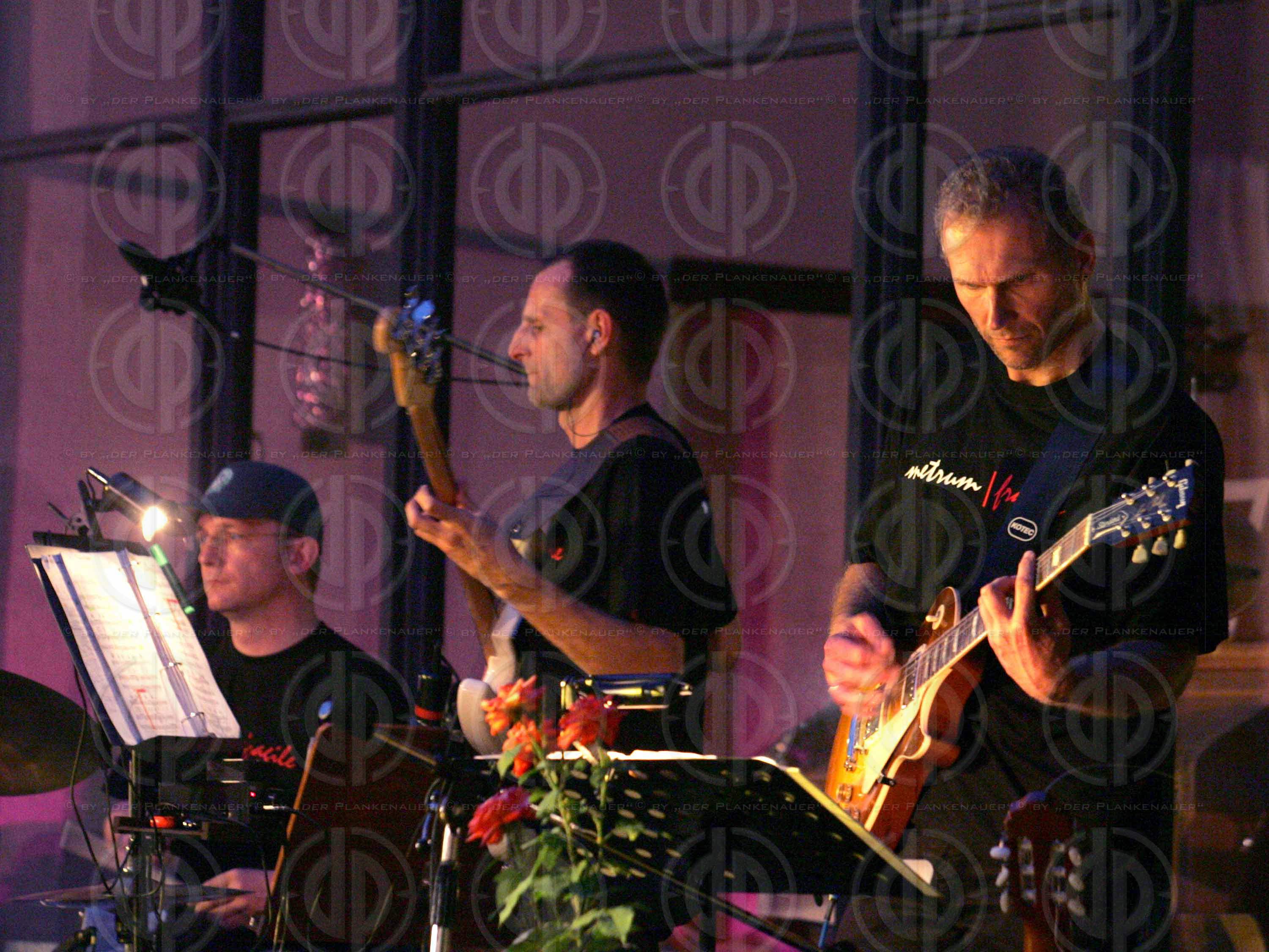 Open Air metrum music fragile narration