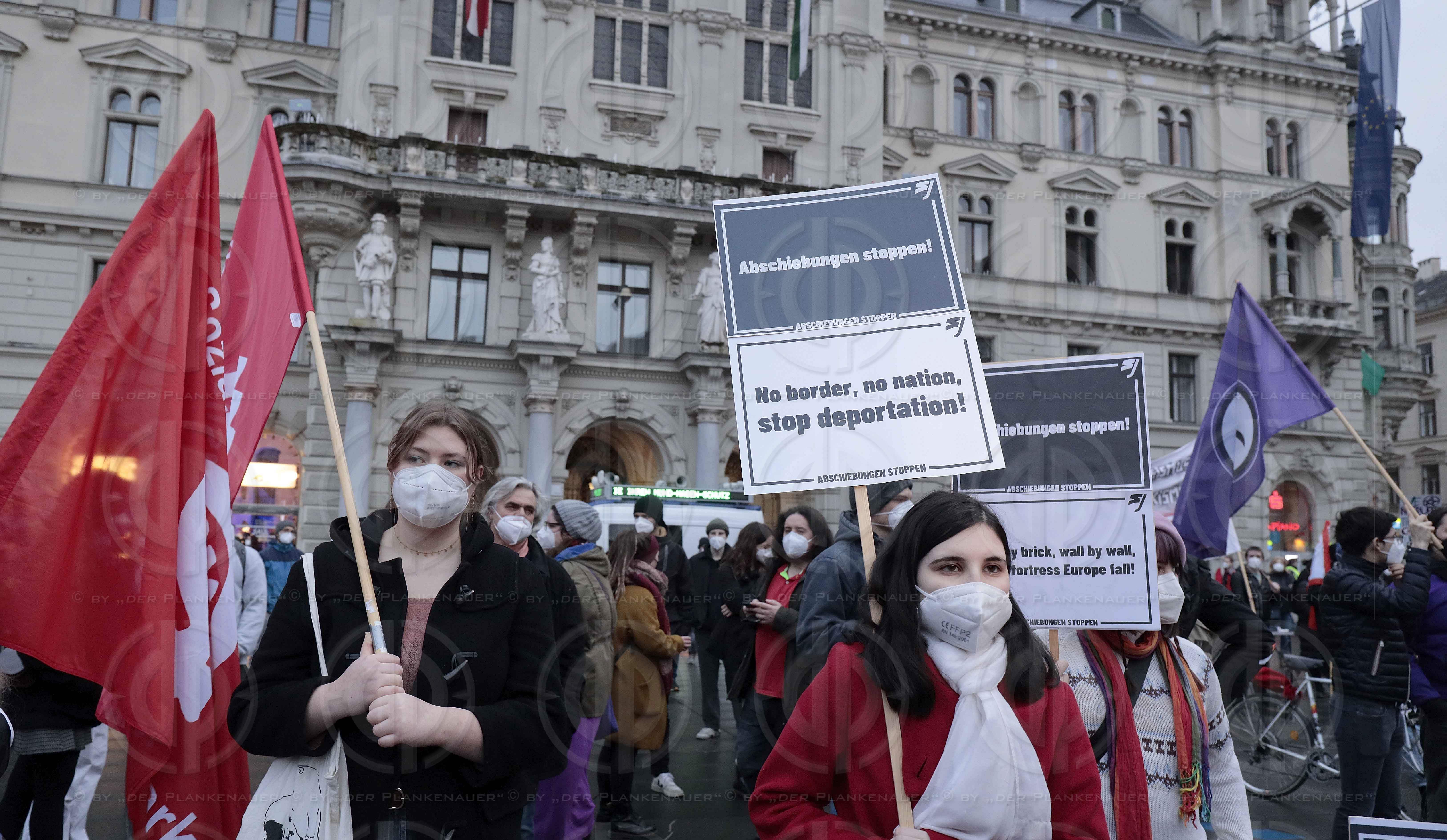 Grazer Lichtermeer gegen Abschiebungen am 30.01.2021
