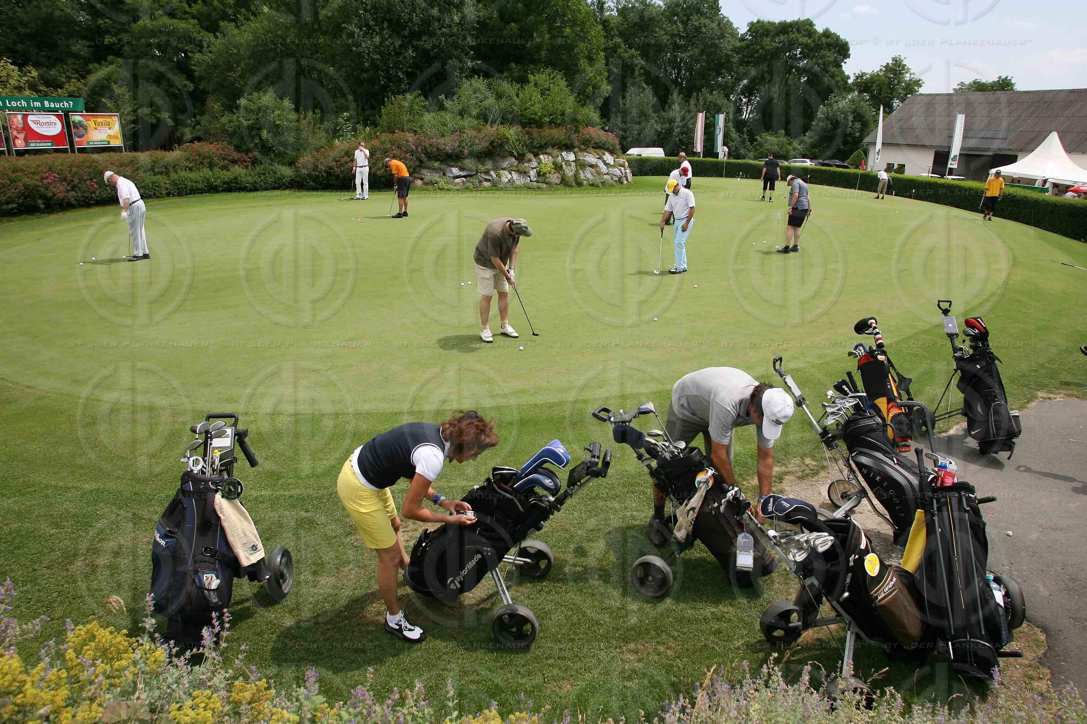 Das Institut-Charity Golf Einladungsturnier-Registrierung