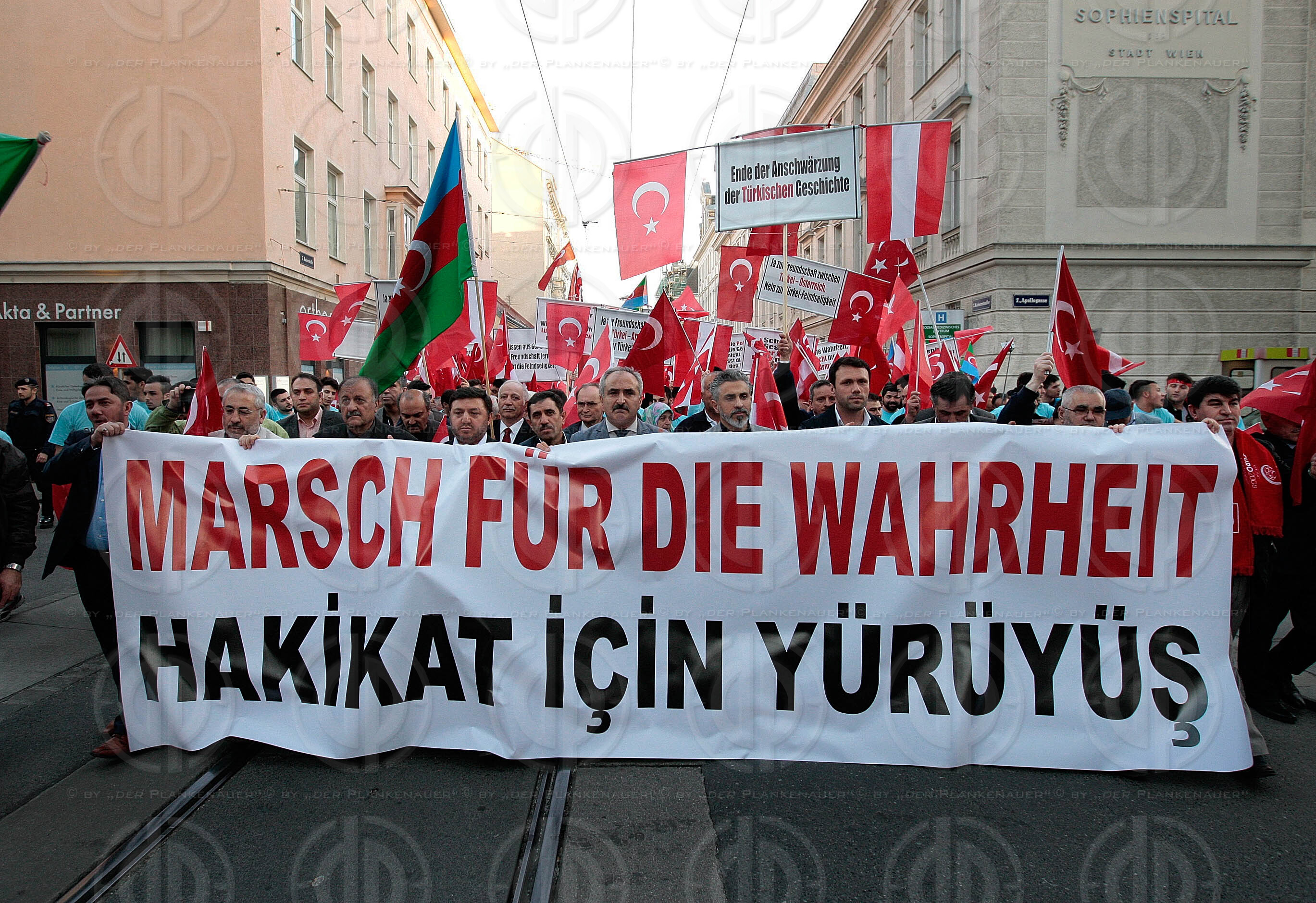 Demo der Tuerken gegen die Anerkennung des Genozids an ArmenierI