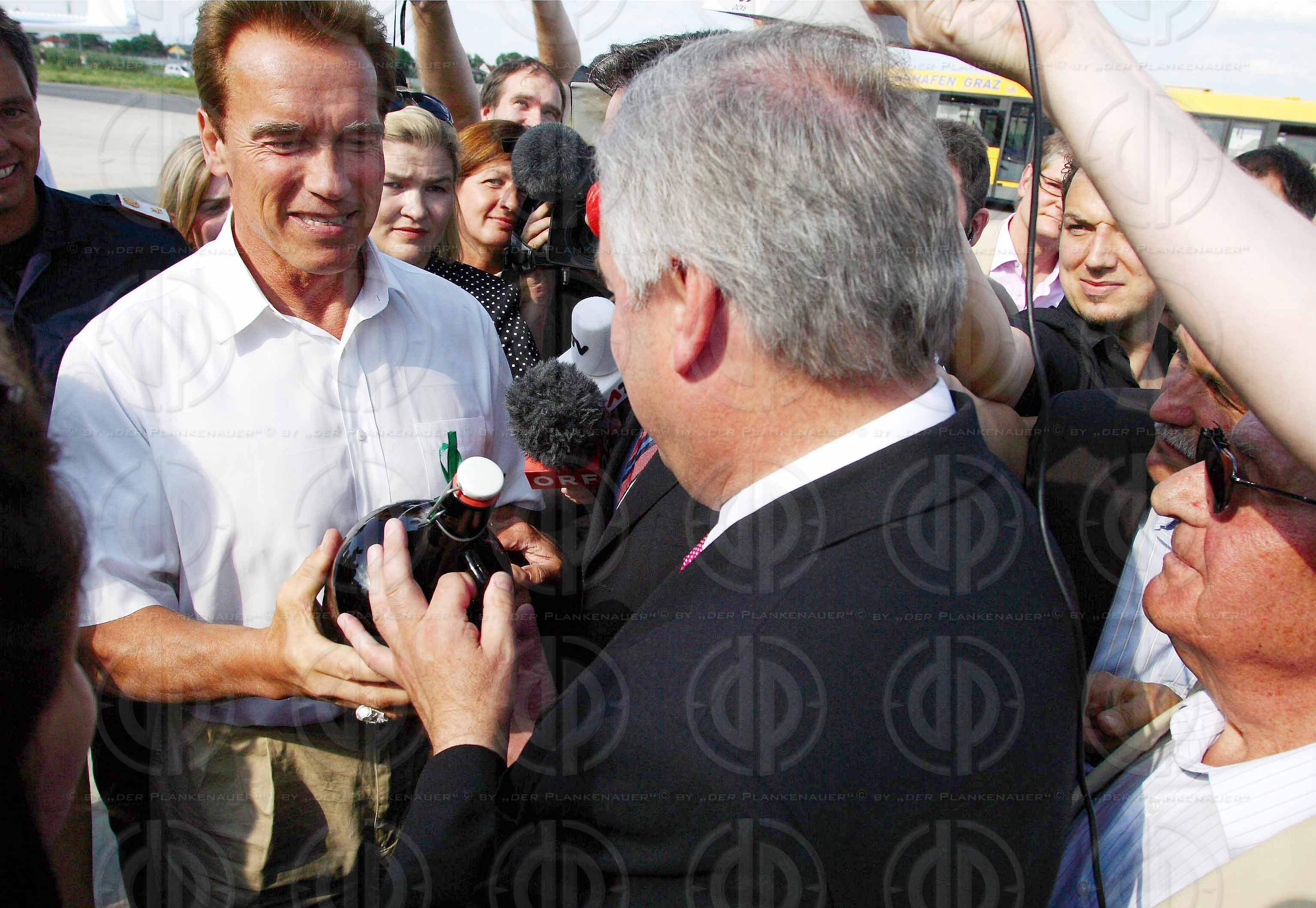 Arnold SCHWARZENEGGER