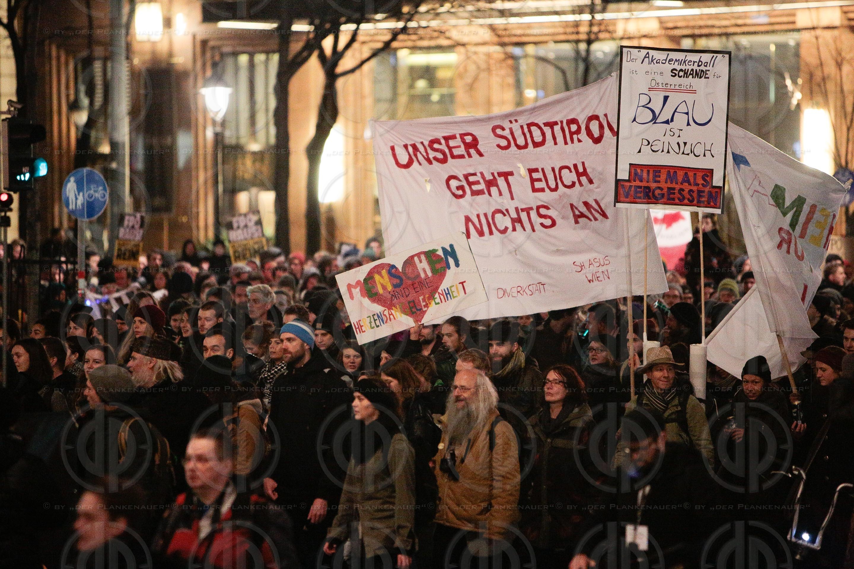 Demos rund um den Akademikerball 2016