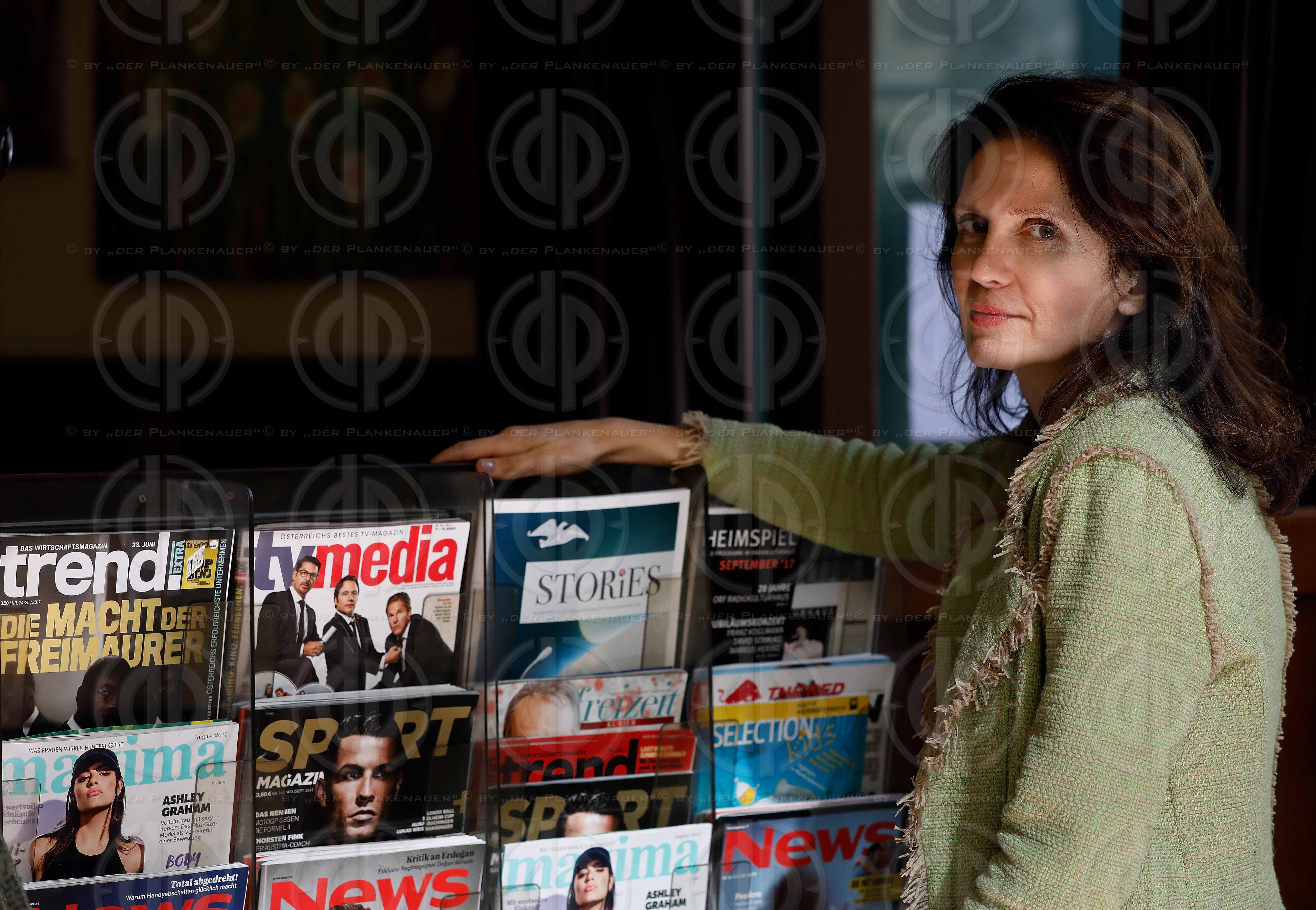 RA Mag. Dr. Astrid WAGNER