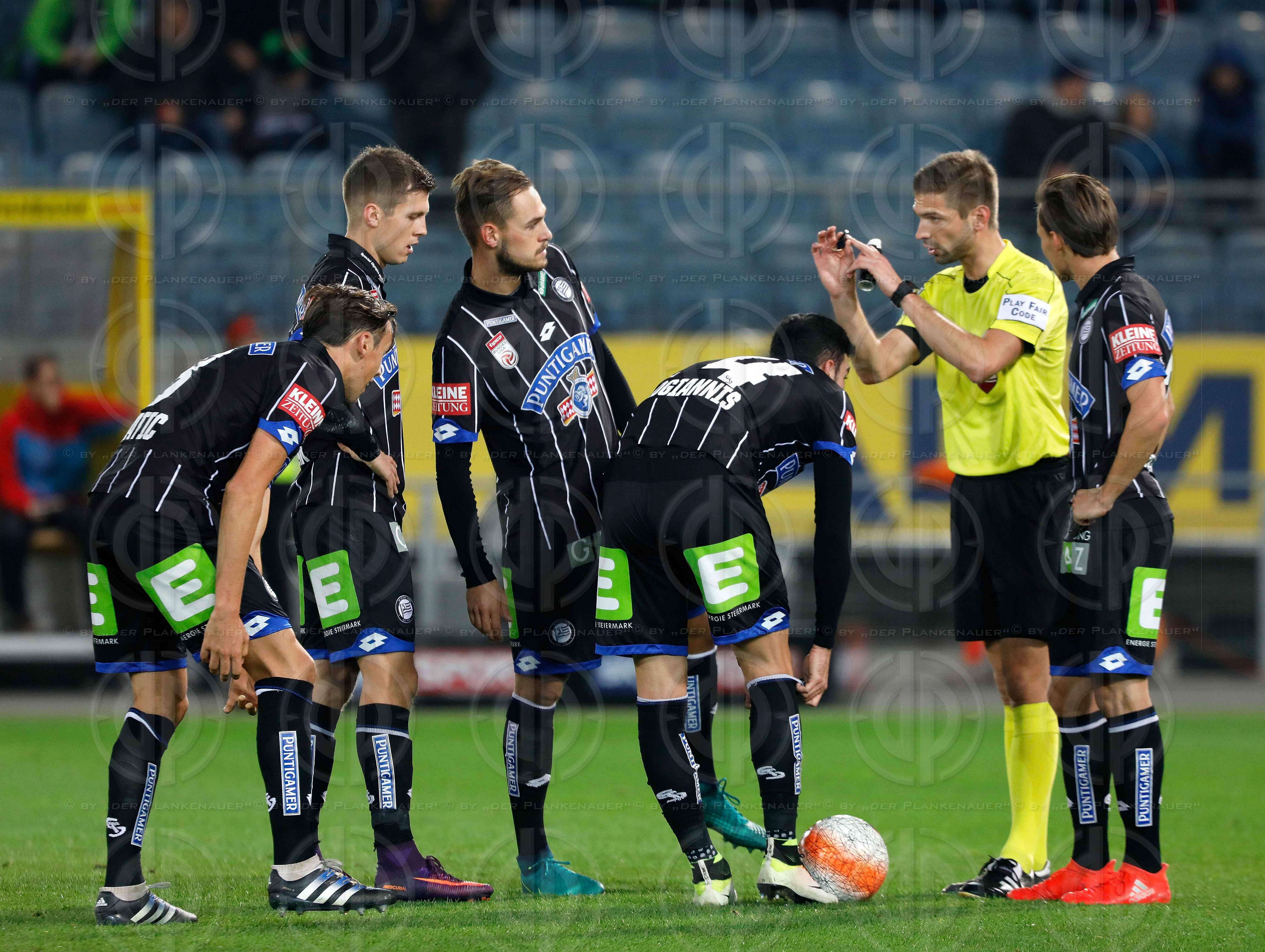 SK Sturm vs. SKN St. Poelten (1:2)