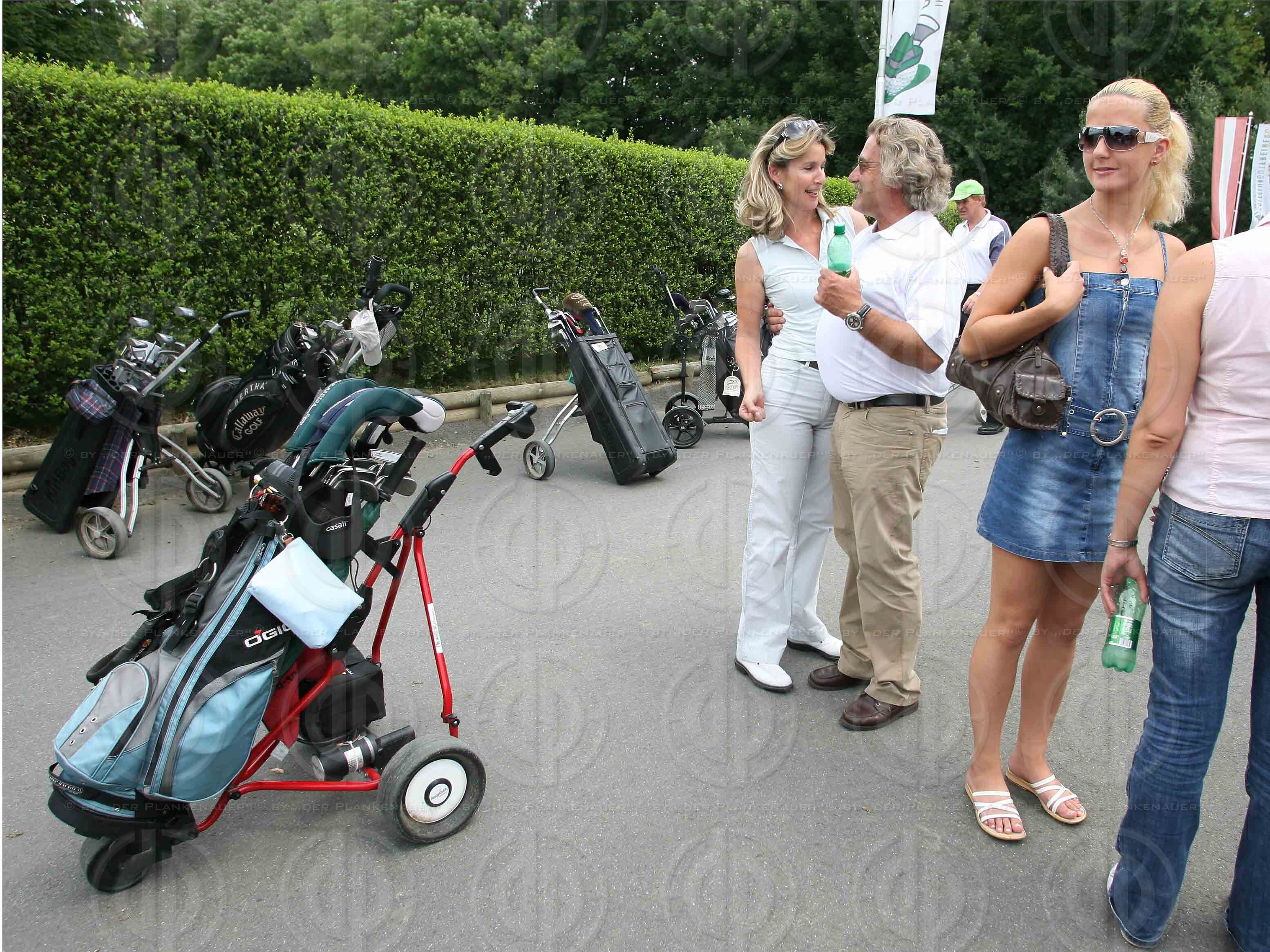 Das Institut-Charity Golf Einladungsturnier-Registrierung