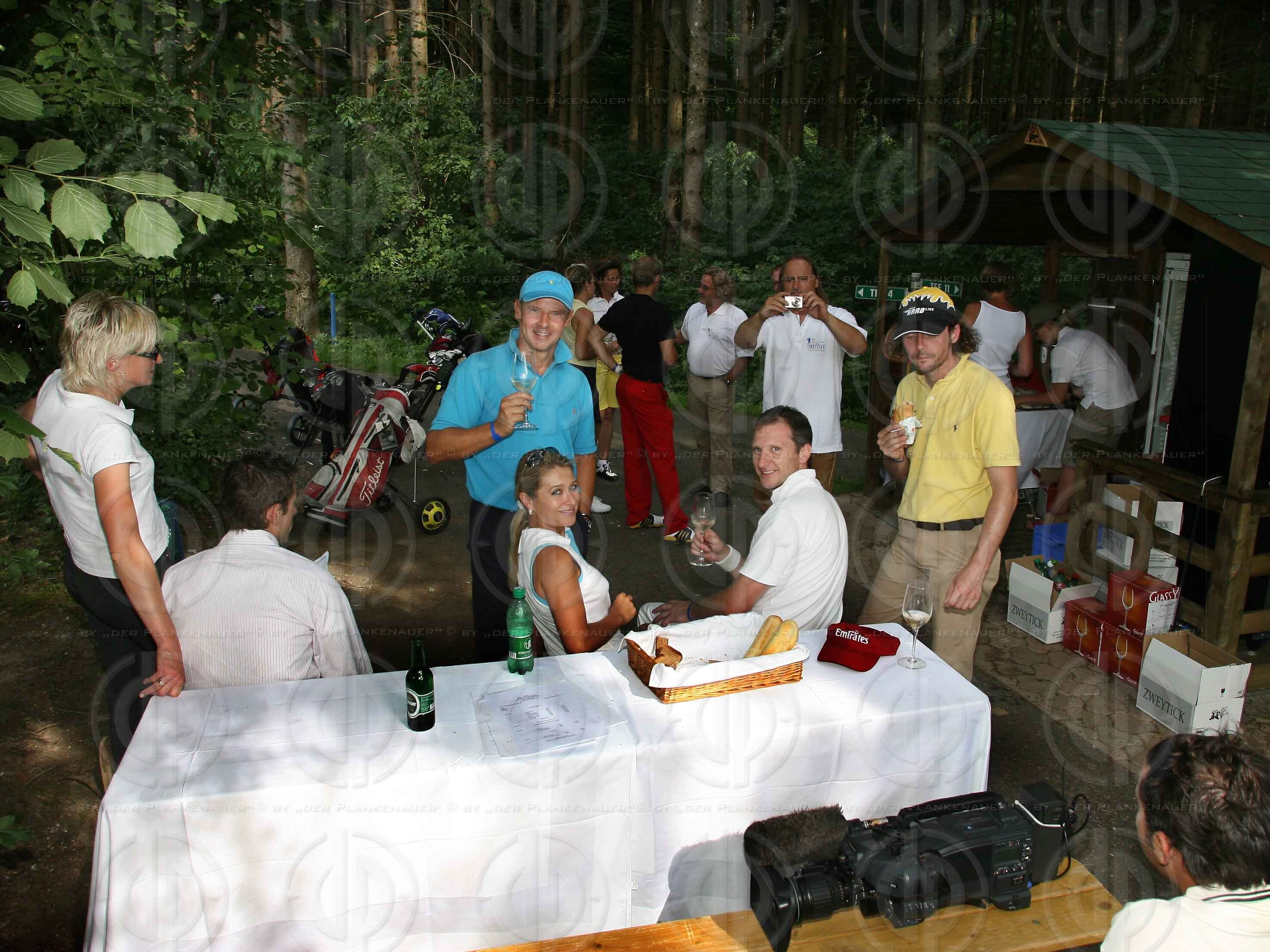 Das Institut-Charity Golf Einladungsturnier-Bewerb