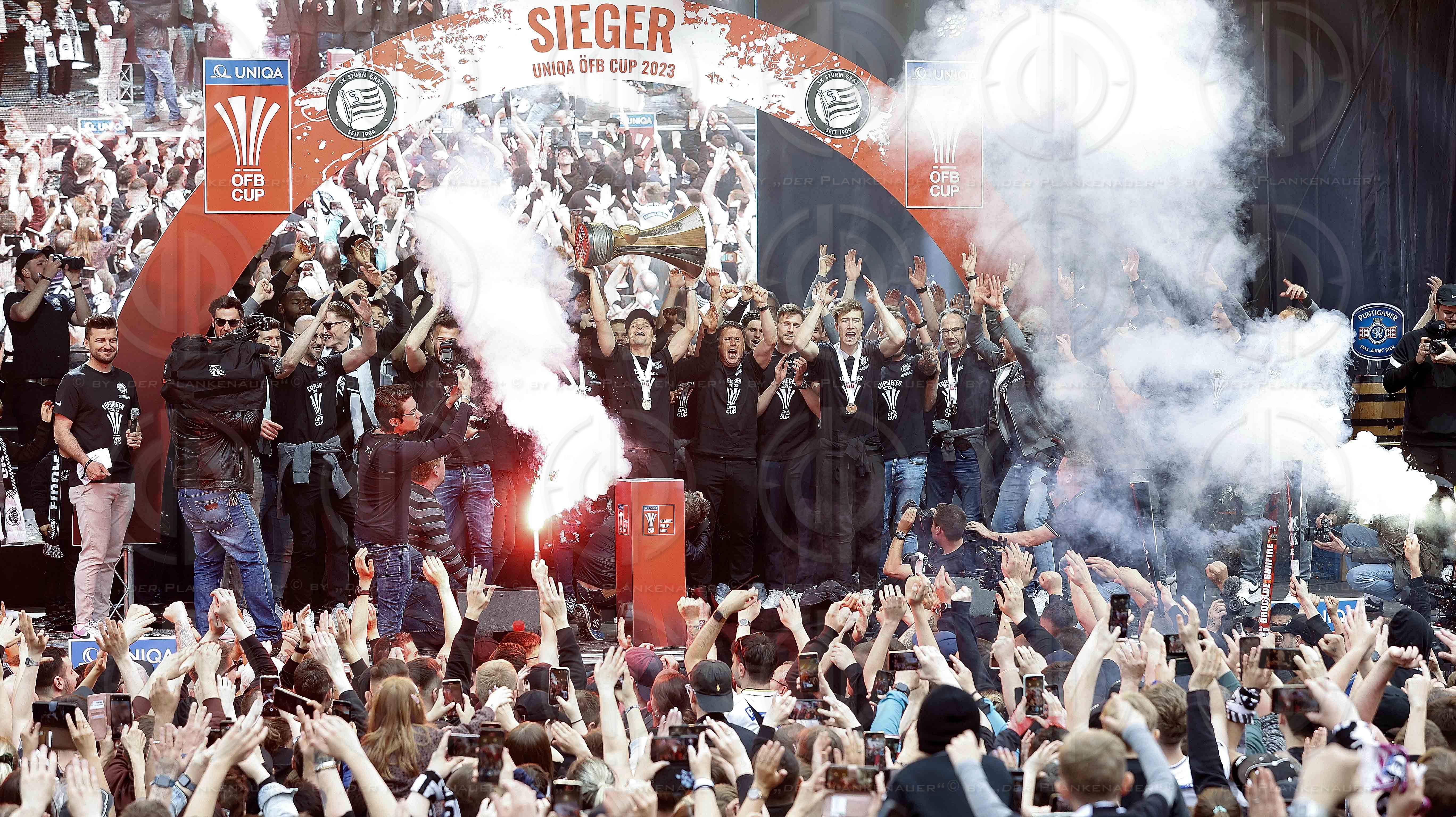 SK Sturm Cupsiegerfeier am Hauptplatz am 01.05..2023