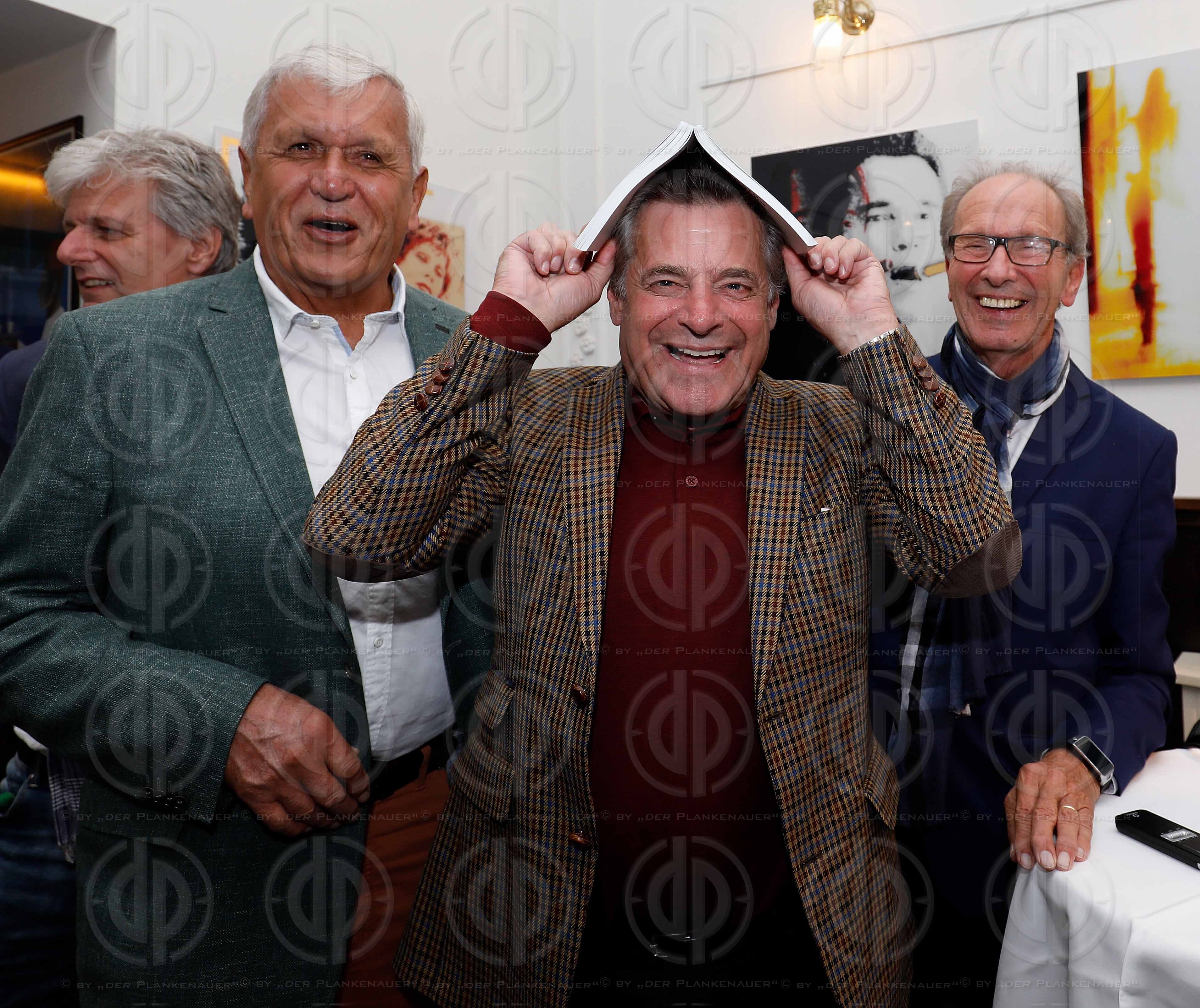 Mediengeschichte(n) in weiss-gruen