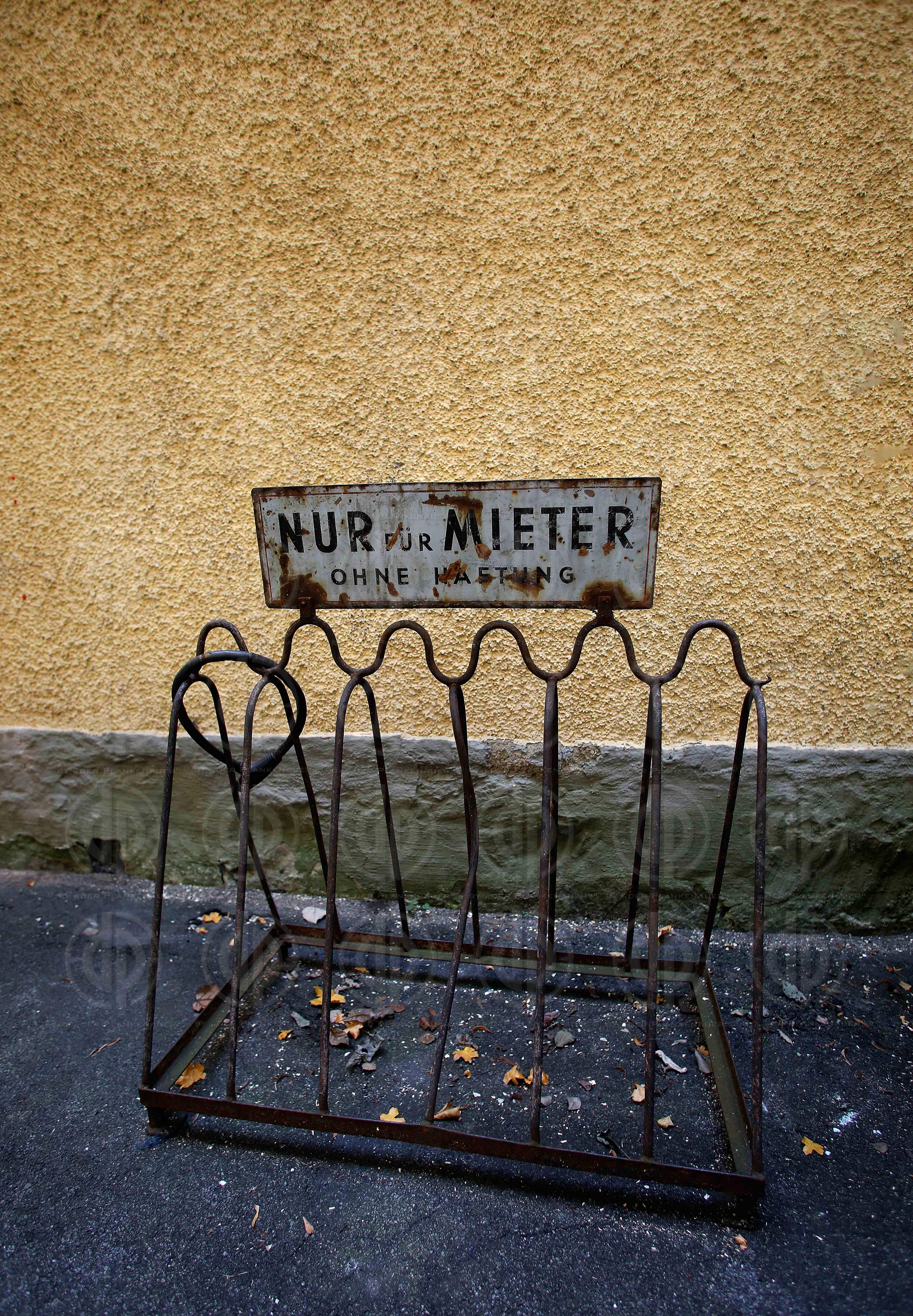 Stilleben im Hinterhof
