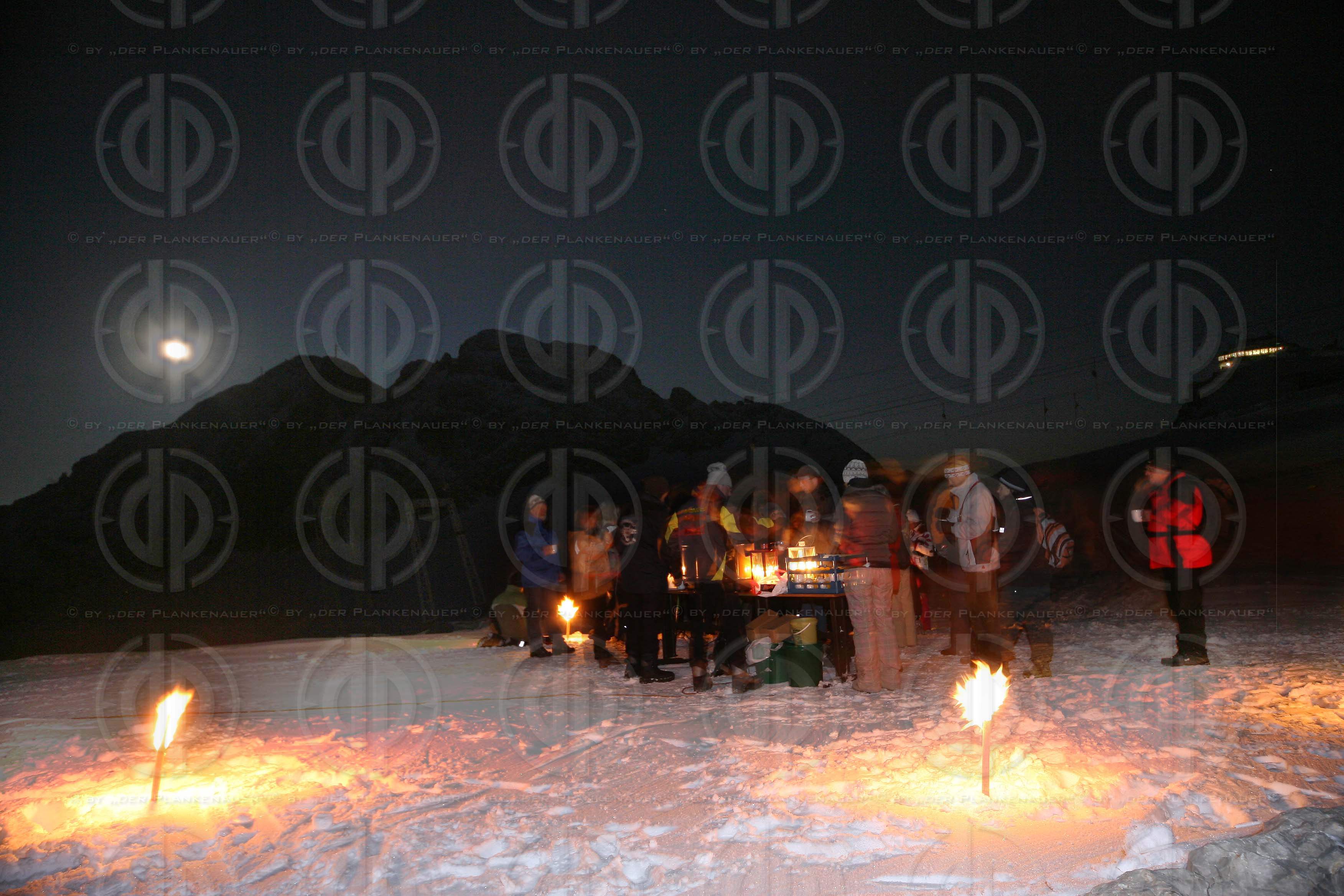 Mondscheinwandern am Dachsteingletscher