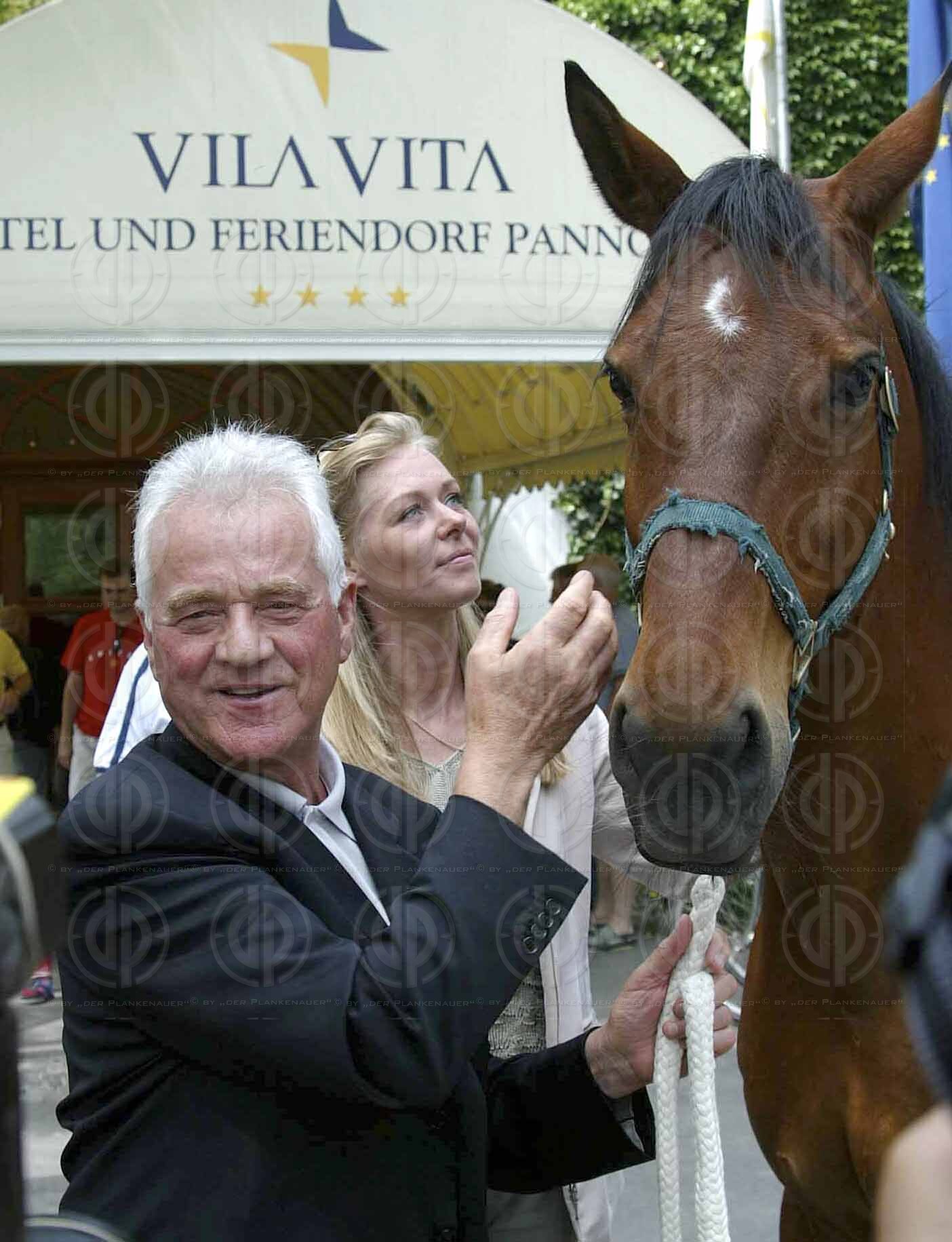 Frank STRONACH und die Pferde