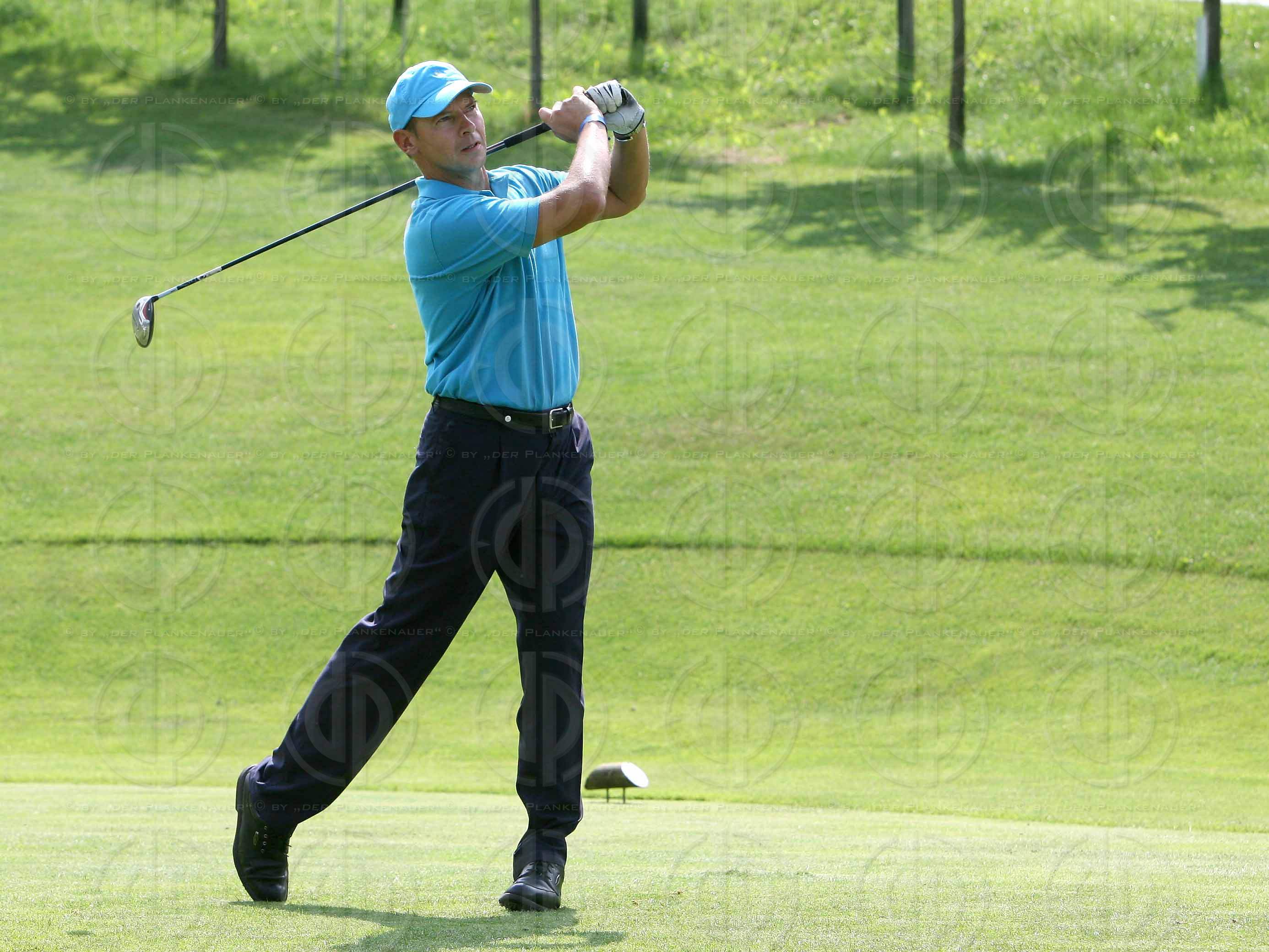 Das Institut-Charity Golf Einladungsturnier-Bewerb