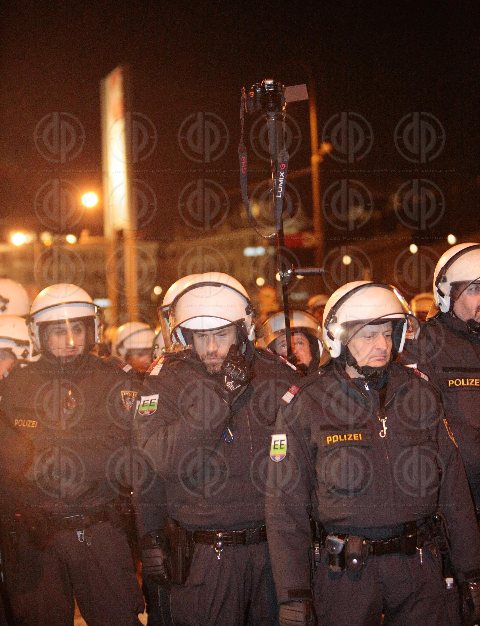 Demos rund um den Akademikerball 2016