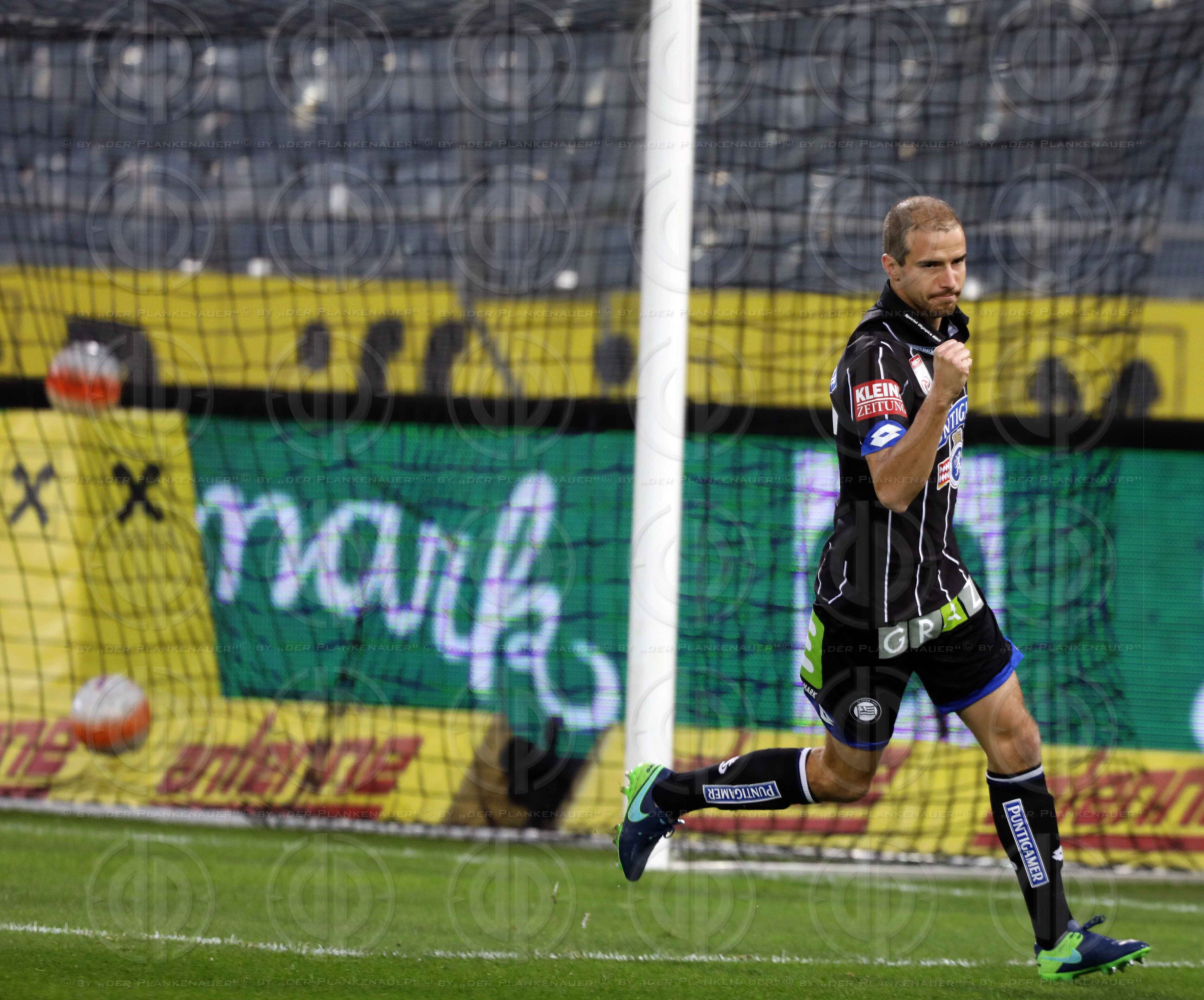 SK Sturm vs. SKN St. Poelten (1:2)