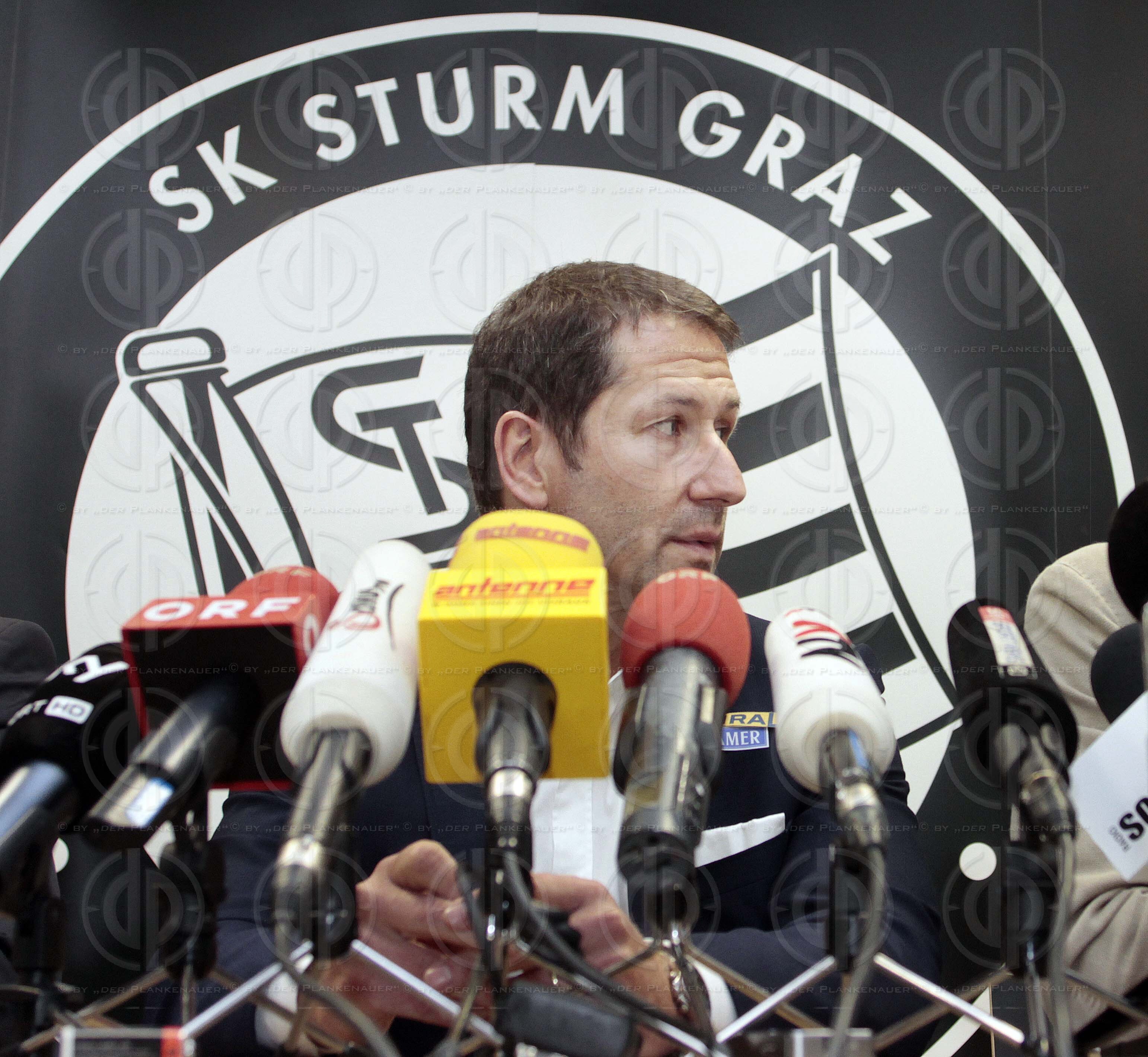 SK Sturm Pressekonferenz - neuer Trainer