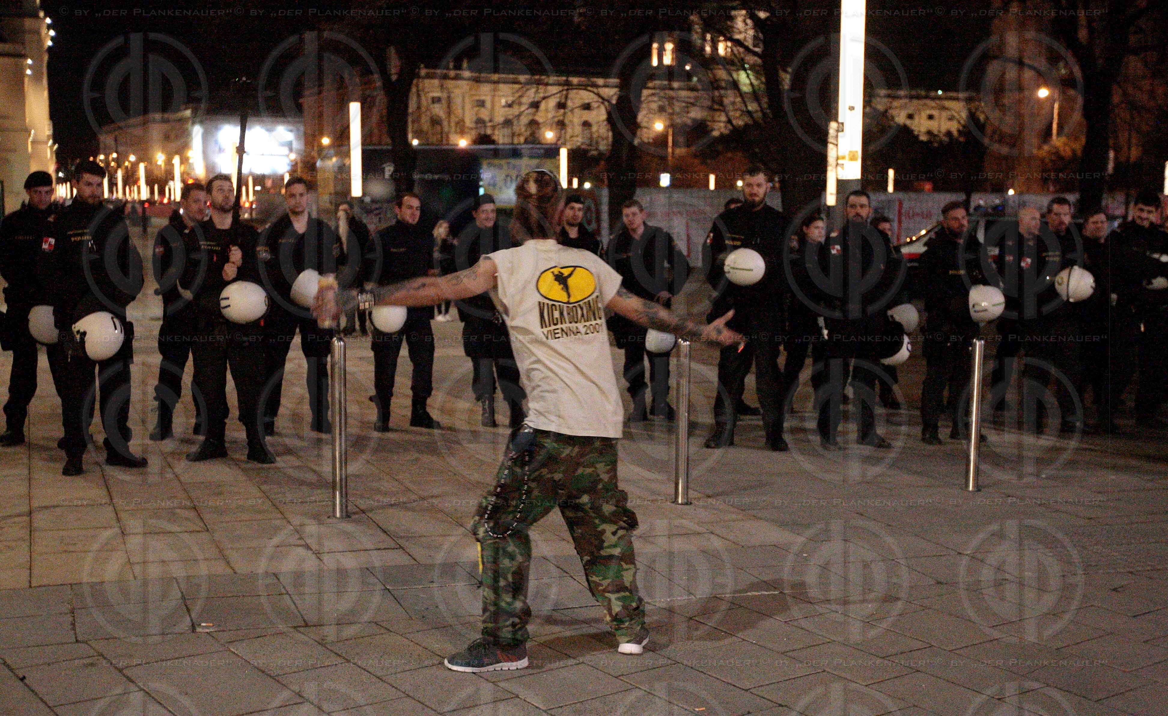Demo gegen den Opernball 2017