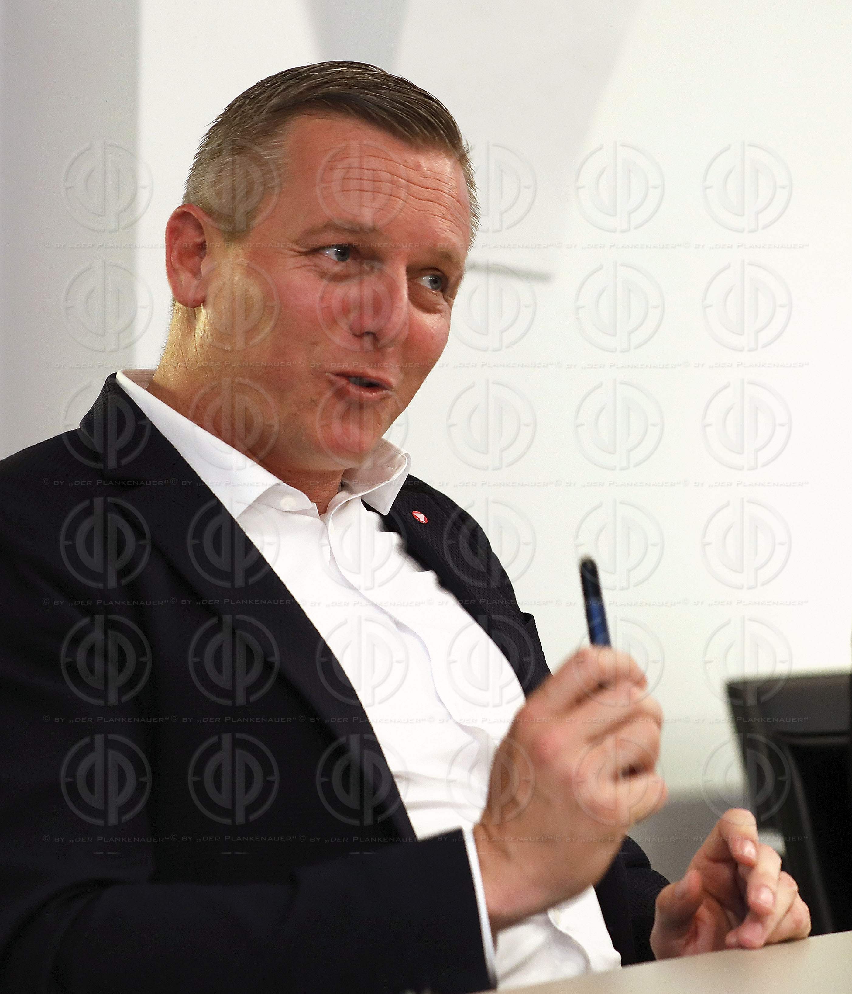 BMin. Mario KUNASEK im steir. Presseclub