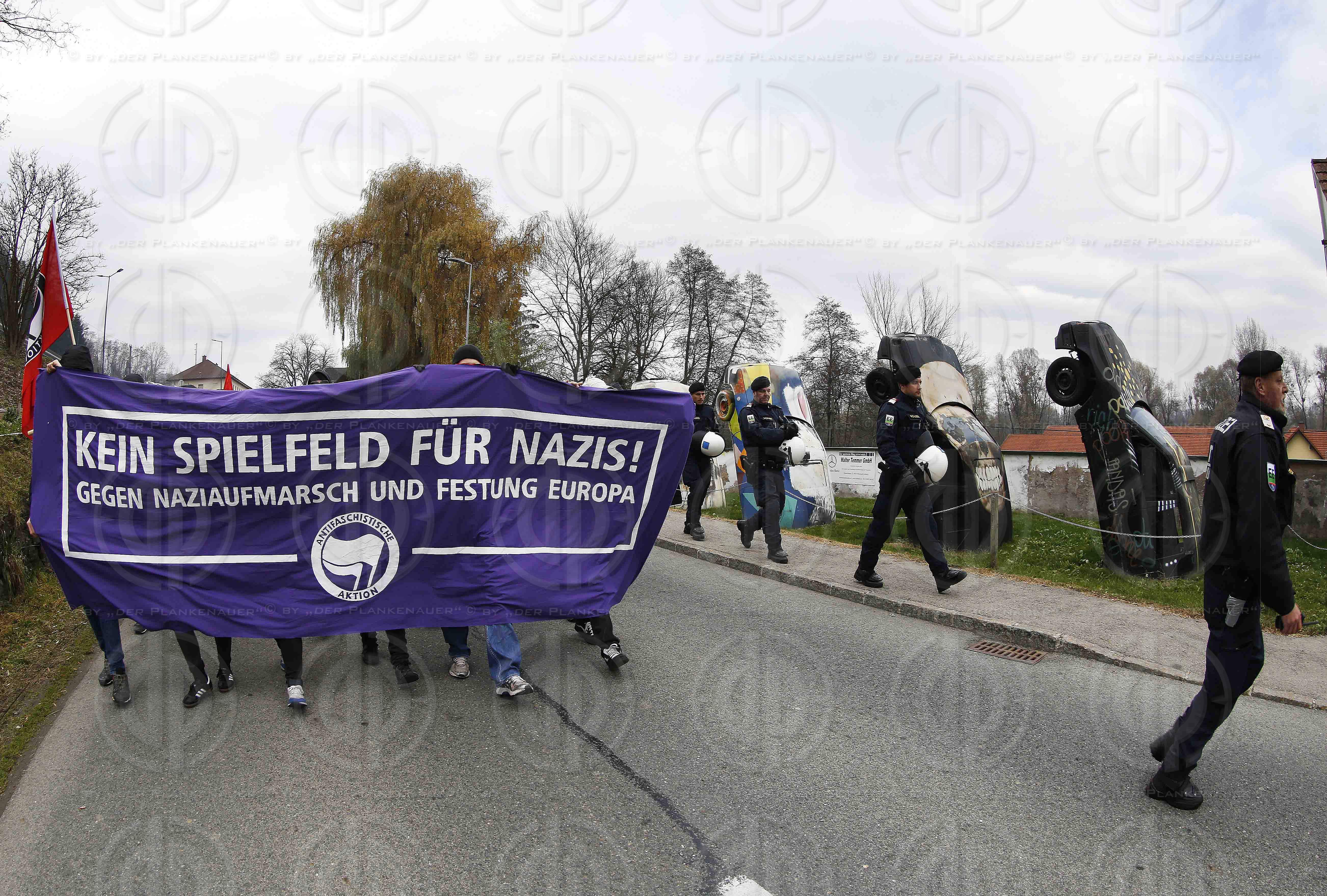 Antifa-Demo und Gegendemo in Spielfeld und Umgebung