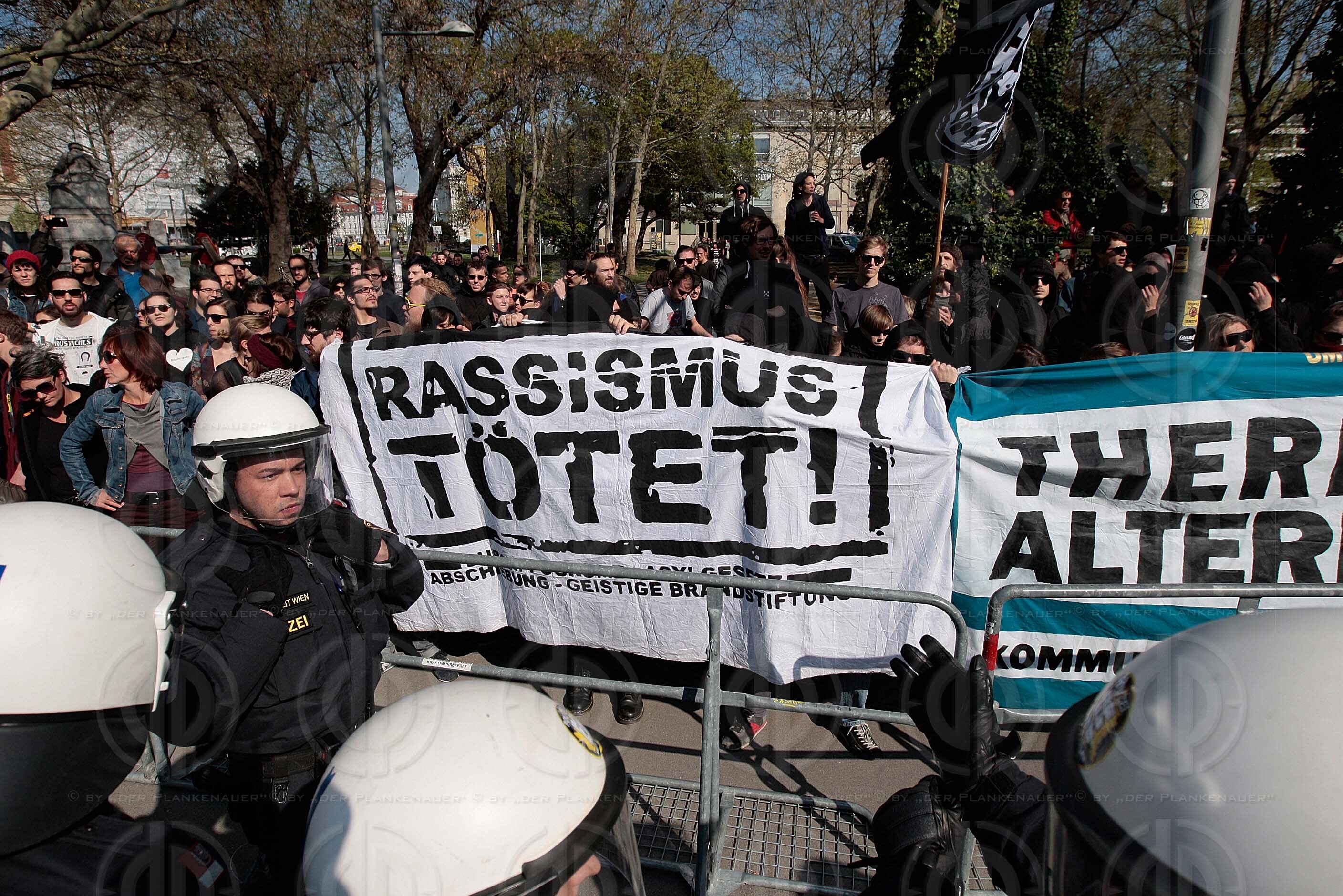 PEGIDA Demo und Gegendemo NO PEGIDA