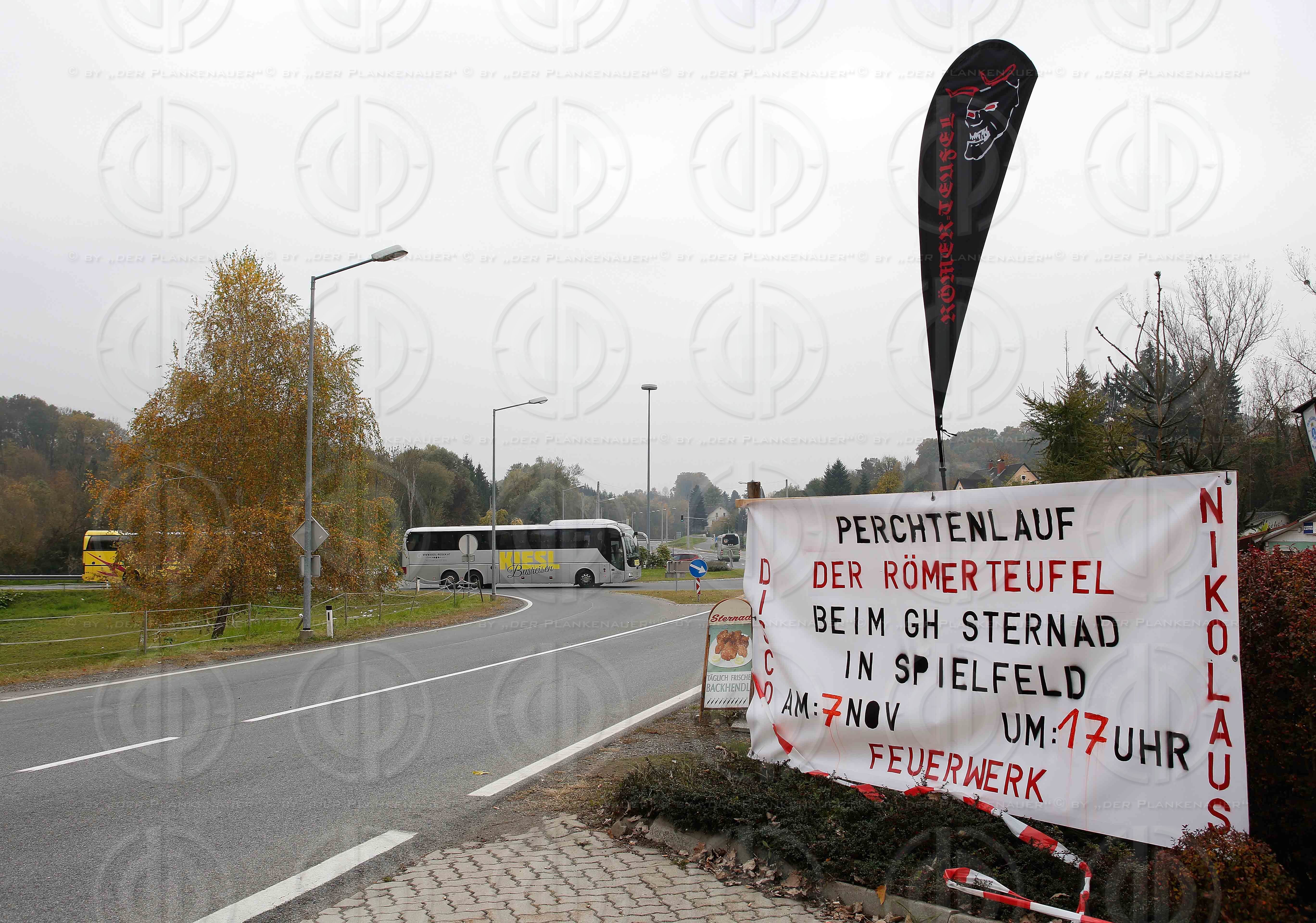 Fluechlingstragoedie an der Grenze in Strass-Spielfeld